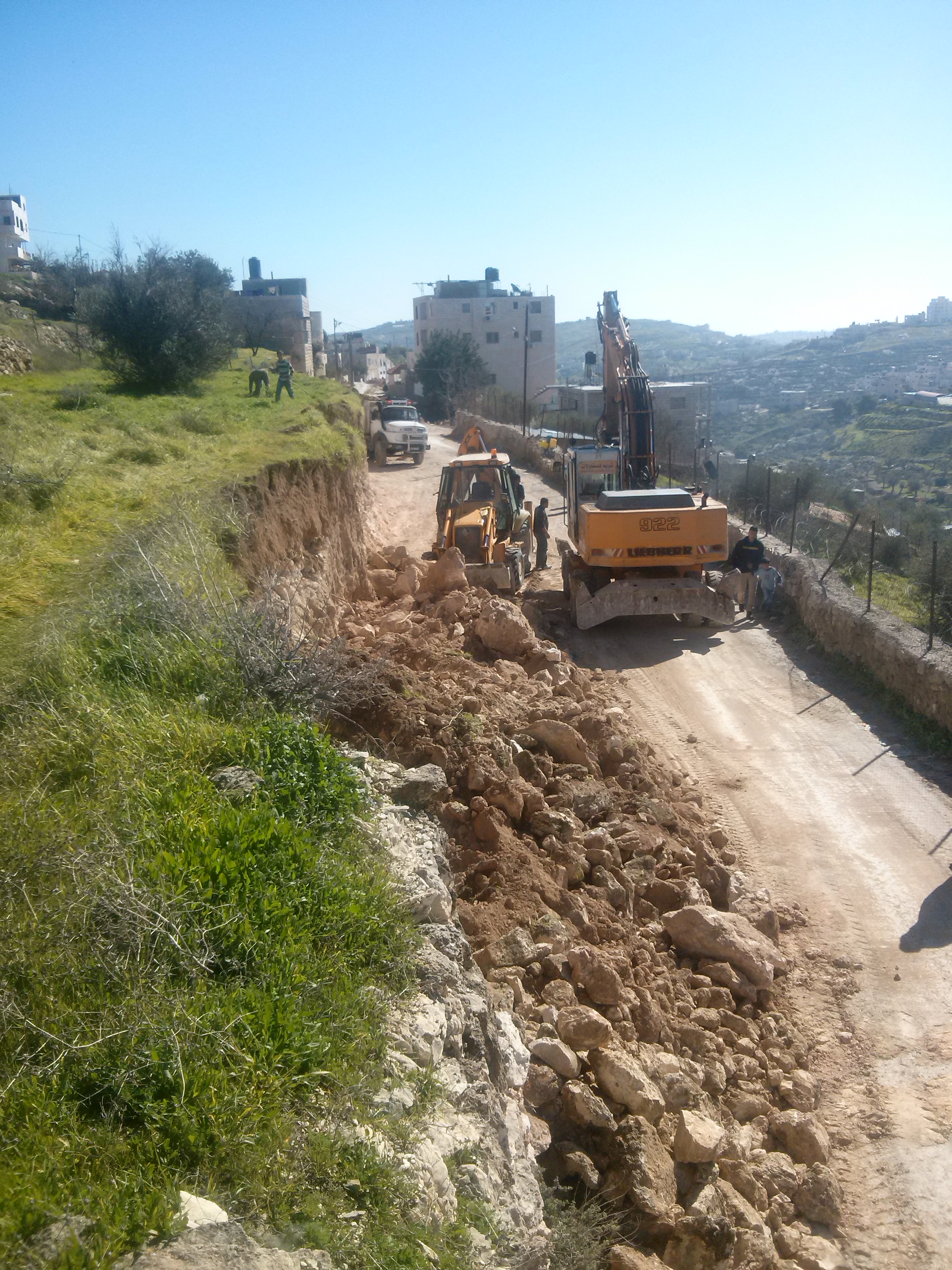 مشروع إعادة تأهيل شارع بيت بصة 