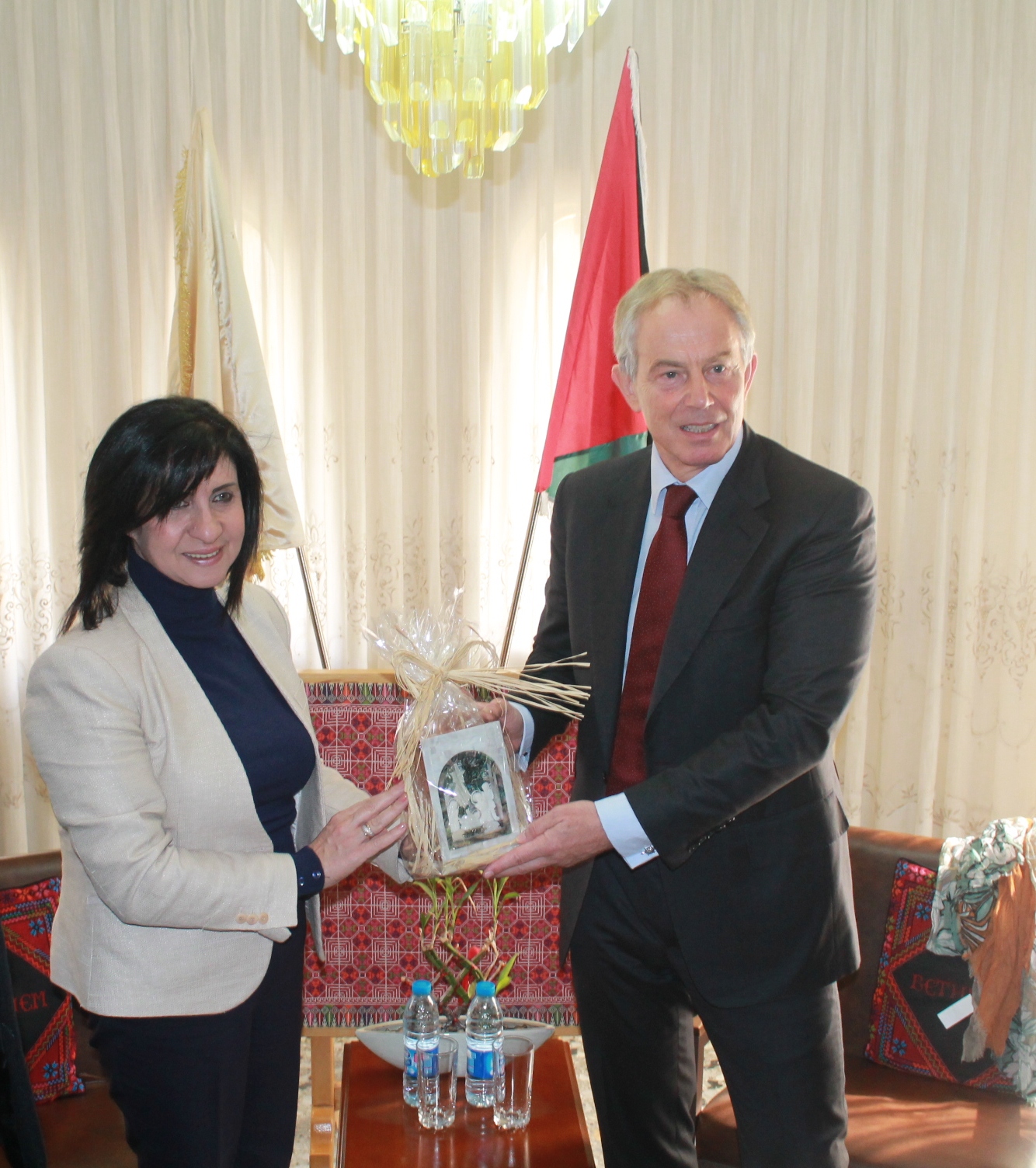 طوني بلير يزور بلدية بيت لحم لمناقشة العديد من القضايا للنهوض بالمدينة 