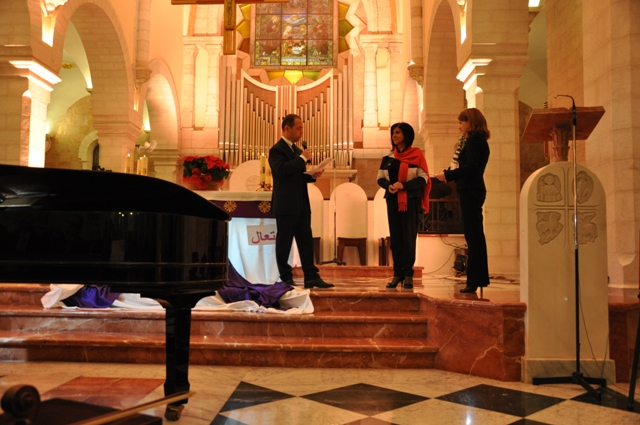 ايطاليا تمنح رئيسة بلدية بيت لحم رتبة قائد لوسام نجمة التضامن الإيطالي