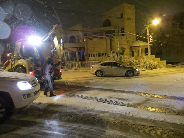 غرفة طوارىء بلدية بيت لحم تسيطر على حالات الطوارىء وتقدم المساعدة المطلوبة