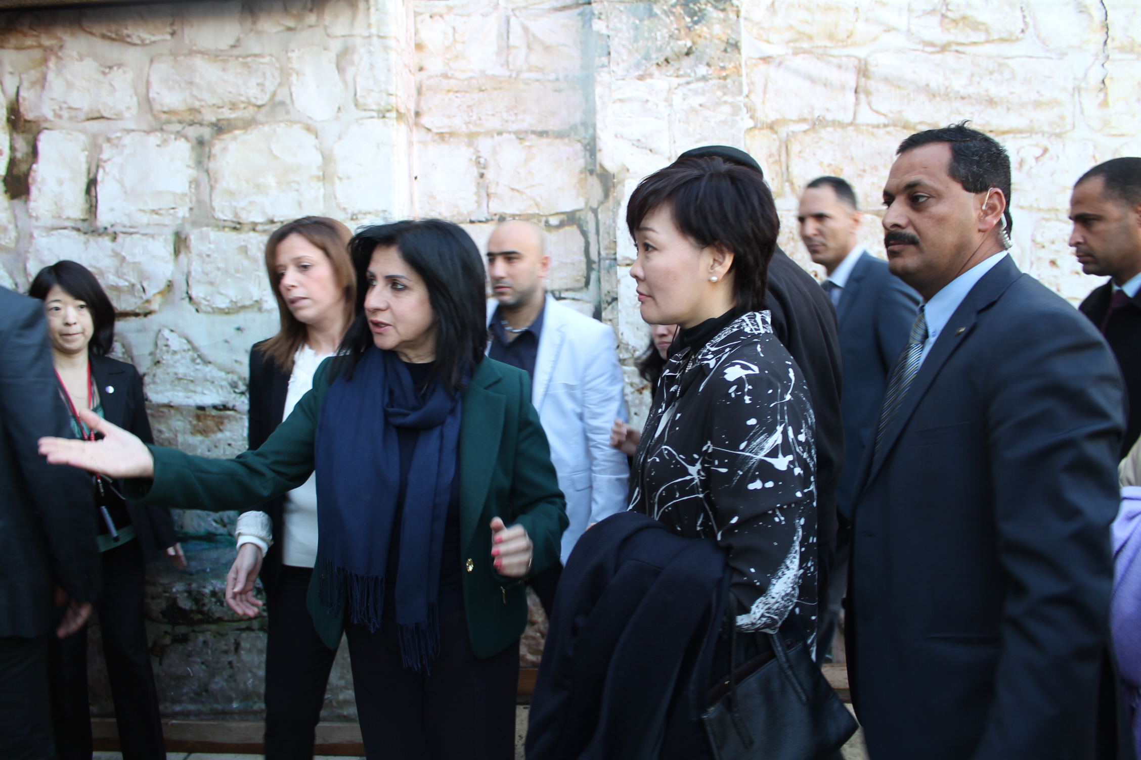 Mayor of Bethlehem Welcomes the Japanese Prime Minister's Wife in Bethlehem