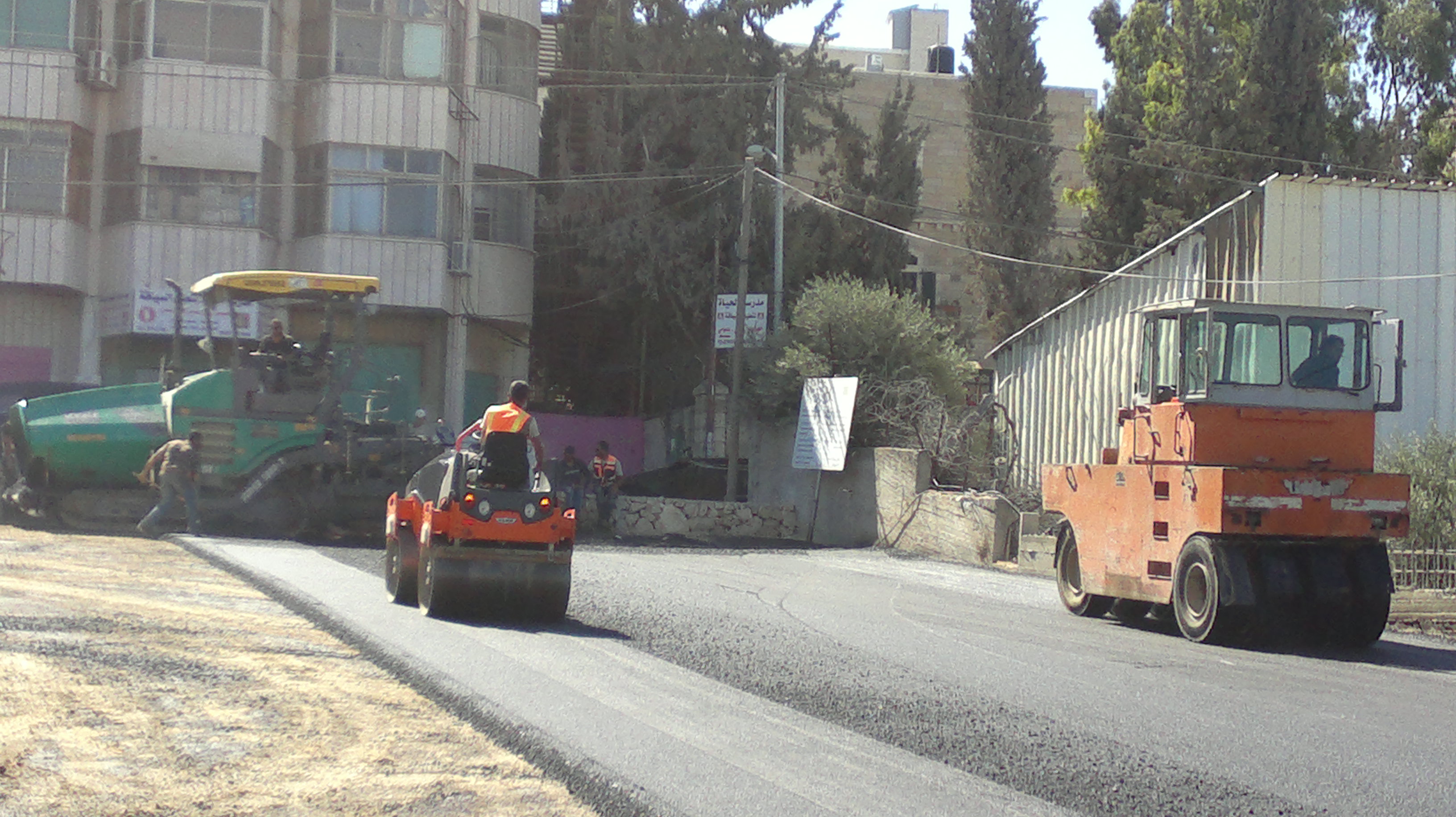 موقف للسيارات العمومية بالقرب من منطقة المدبسة