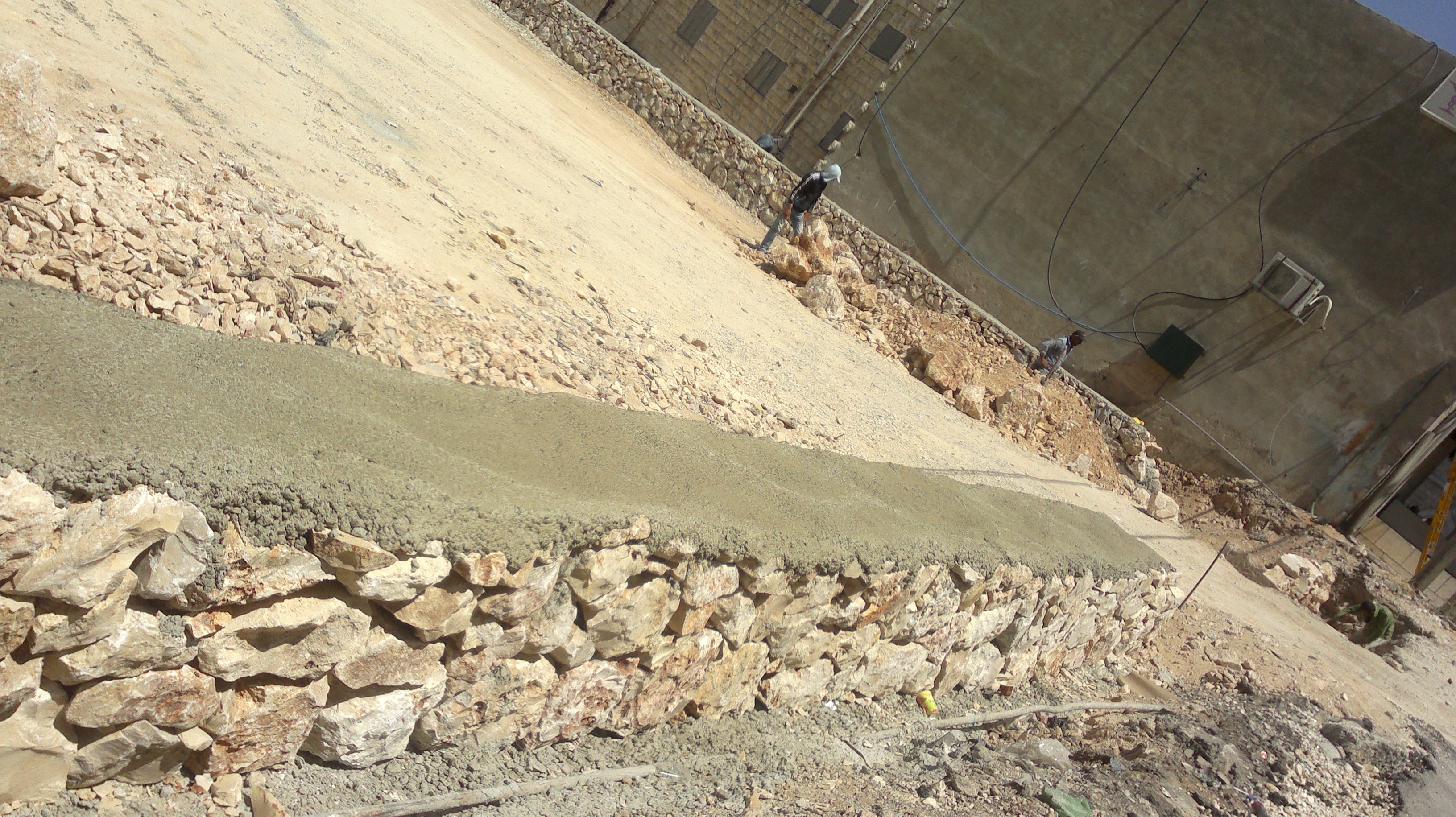 موقف للسيارات العمومية بالقرب من منطقة المدبسة