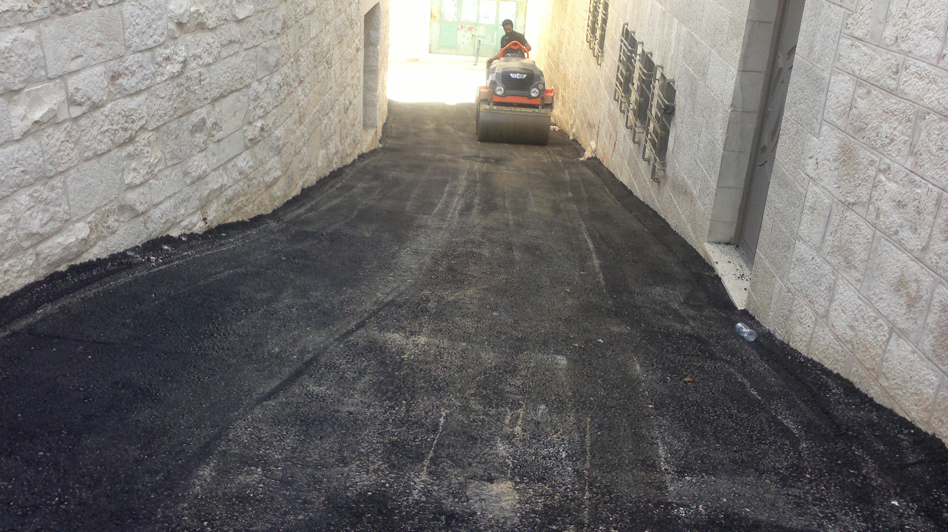  بلدية بيت لحم تقوم بعدة أعمال في شارع الباطن ضمن مشروع اعادة تأهيل الطرق الداخلية في المدينة