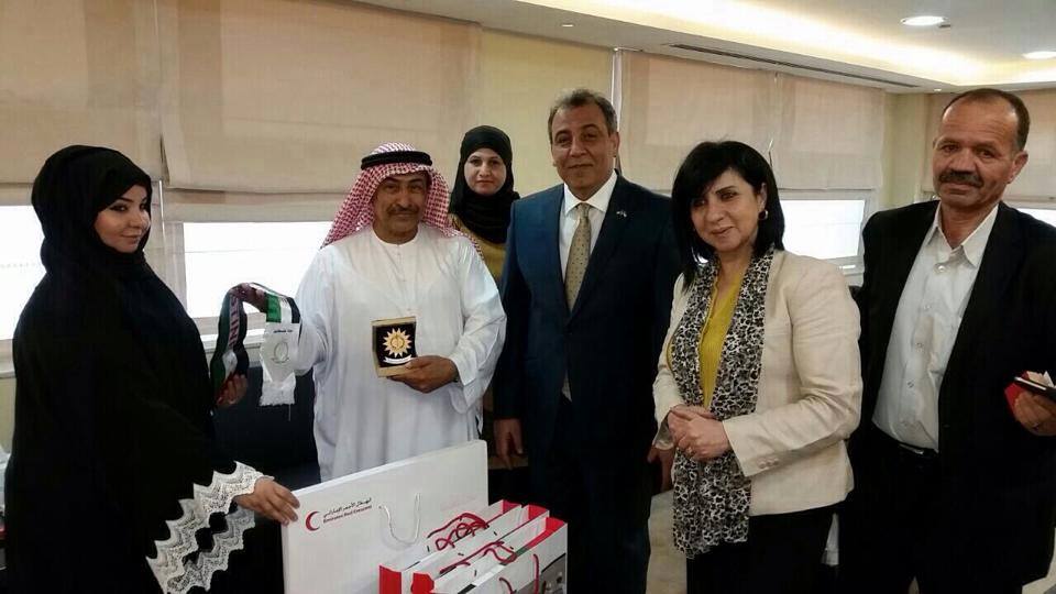 بابون والوفد المرافق يلبون دعوة شركة اتحاد المقاولين لزيارة دولة الإمارات العربية المتحدة، ويلتقون بمعالي الشيخ آل نهيان وزير الثقافة والشباب وتنمية المجتمع