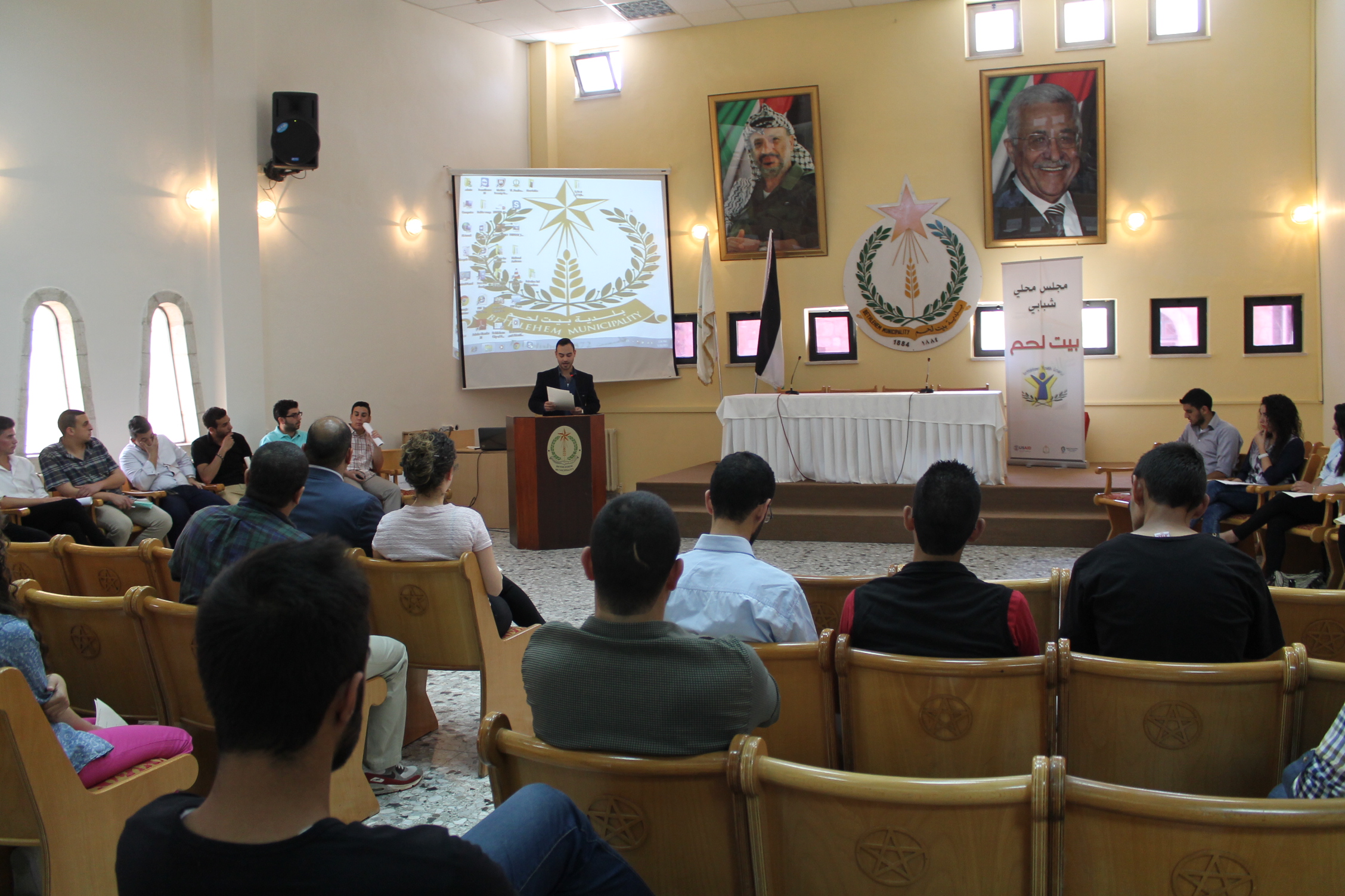 بلدية بيت لحم تنظم المناظرة الانتخابية الخاصة بالمجلس المحلي الشبابي في بيت لحم 