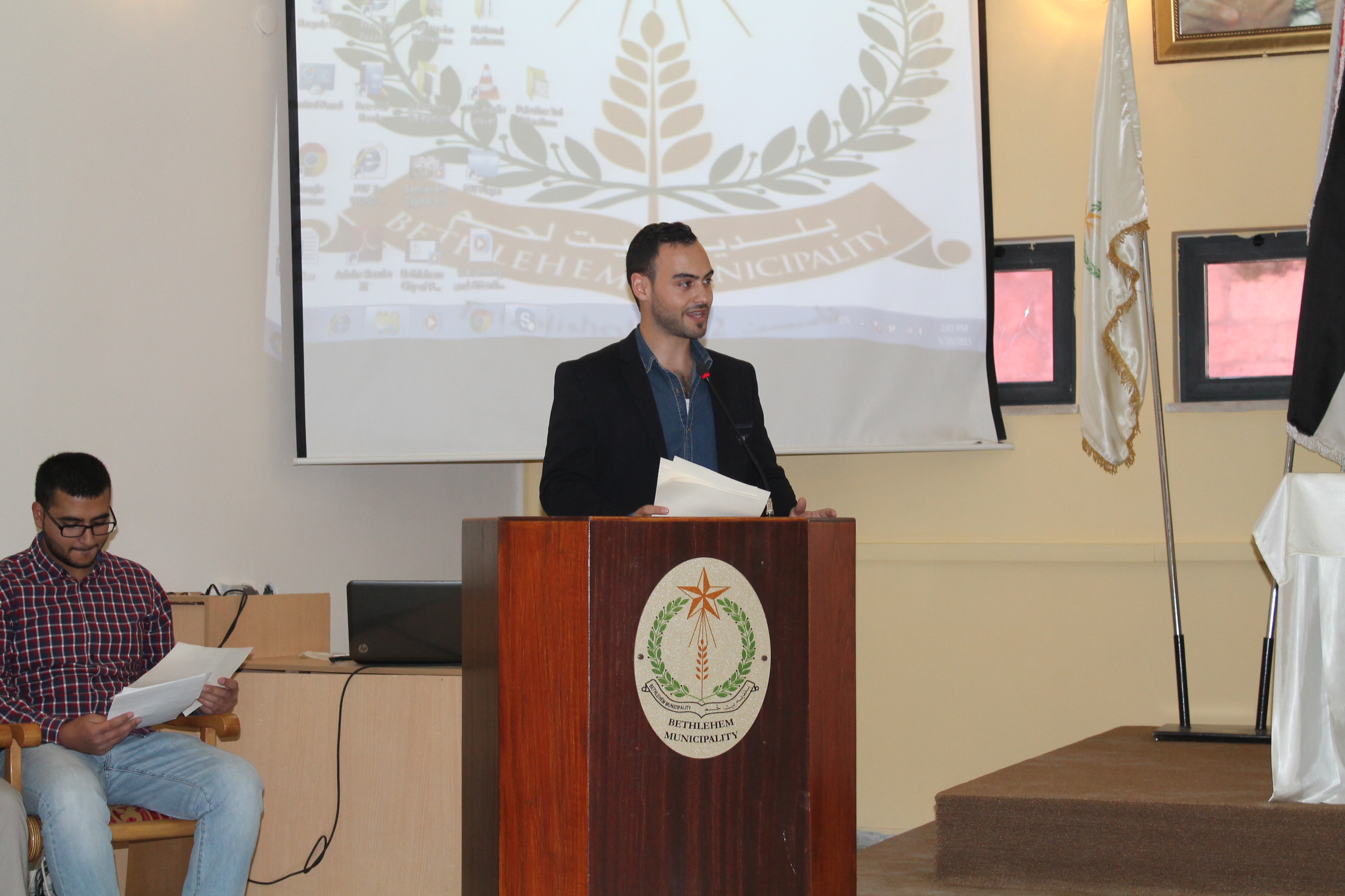 بلدية بيت لحم تنظم المناظرة الانتخابية الخاصة بالمجلس المحلي الشبابي في بيت لحم 