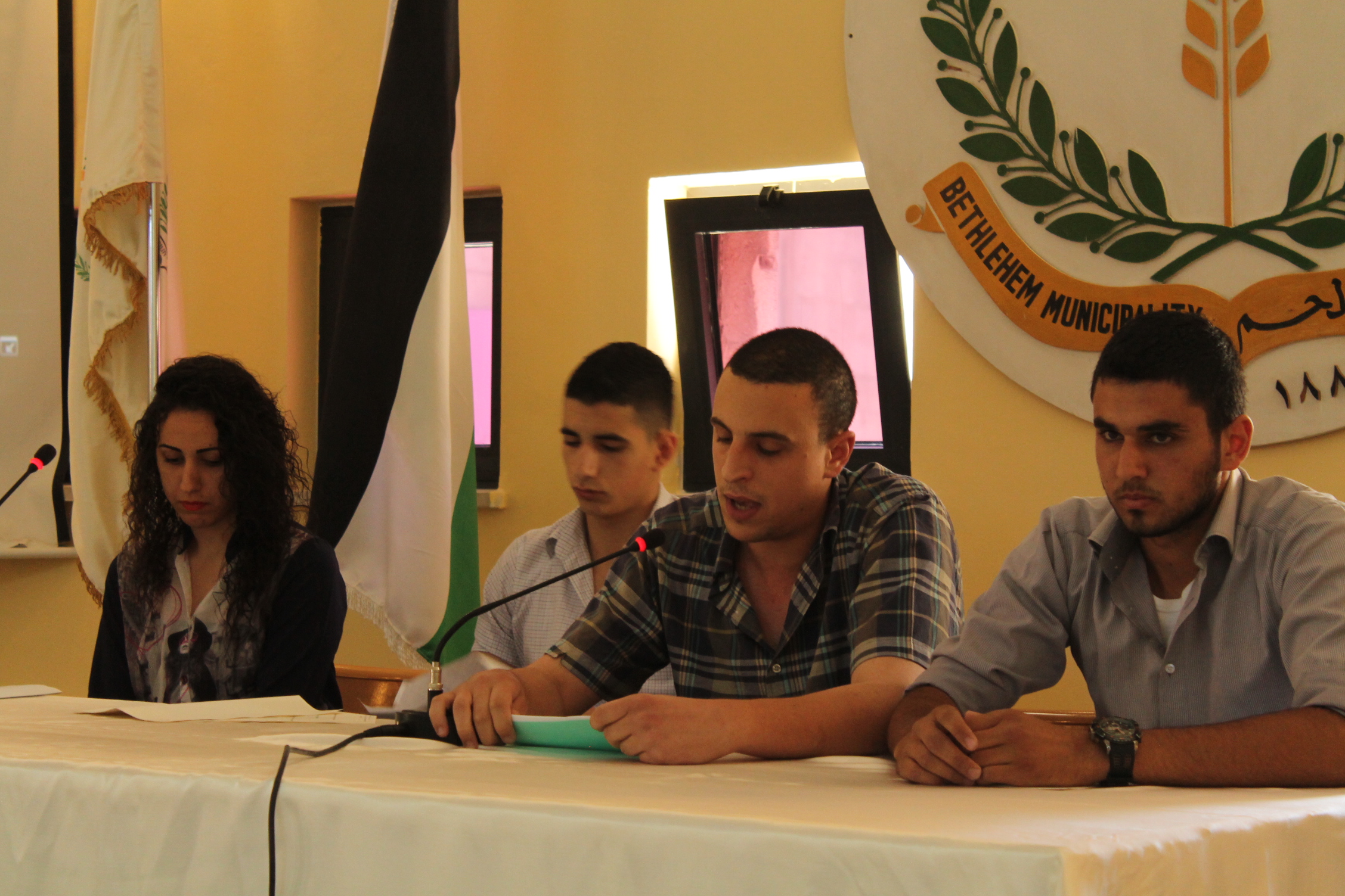 بلدية بيت لحم تنظم المناظرة الانتخابية الخاصة بالمجلس المحلي الشبابي في بيت لحم 