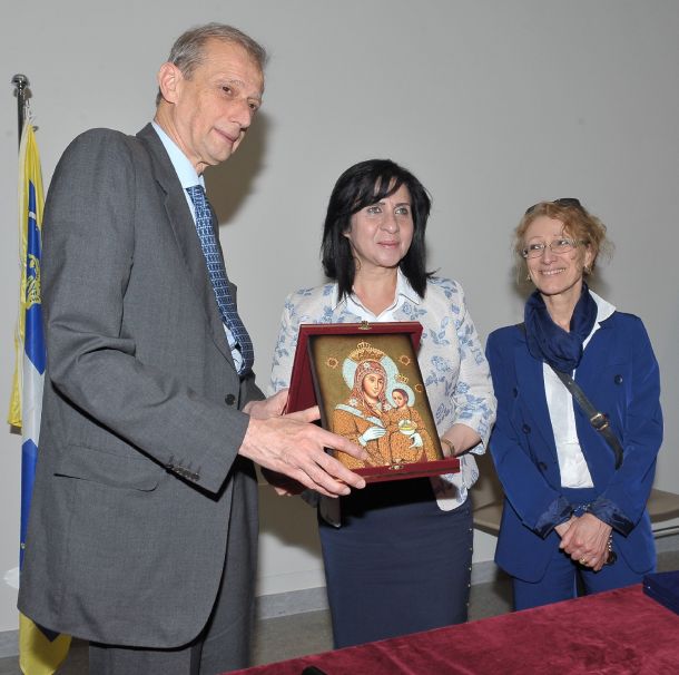 رئيسة بلدية بيت لحم توقع اتفاقية تعاون مع رئيس بلدية تورينو الأيطالية  وتستهدف تنفيذ ثلاثة مشاريع تنموية لمدينة بيت لحم