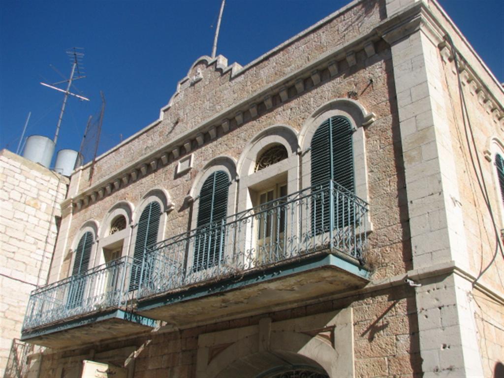 دار منصور ودار غزاوي