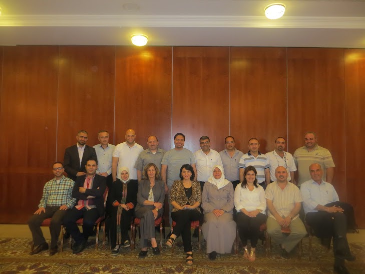 مدراء دوائر بلدية بيت لحم يستعرضون تجربة البلدية في التخطيط الإستراتيجي والتنمية الإقتصادية المحلية