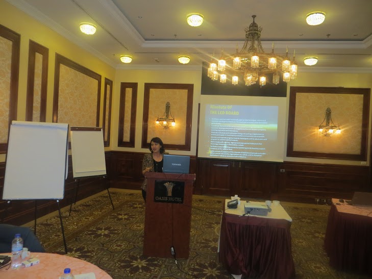 مدراء دوائر بلدية بيت لحم يستعرضون تجربة البلدية في التخطيط الإستراتيجي والتنمية الإقتصادية المحلية