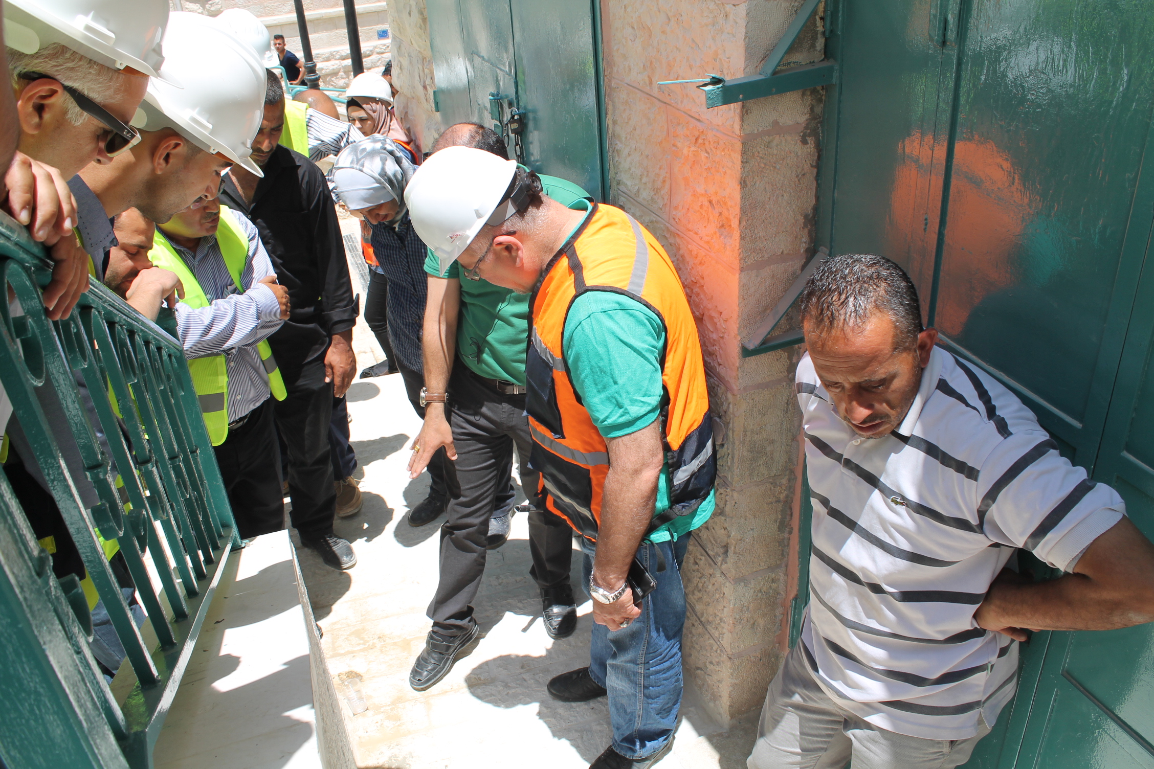 بلدية بيت لحم تشارك في الإستلام التقني لمقطع من سوق بيت لحم القديم الجاري إعادة تأهيله