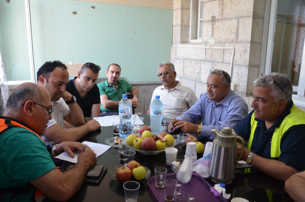 بلدية بيت لحم تشارك في الإستلام التقني لمقطع من سوق بيت لحم القديم الجاري إعادة تأهيله