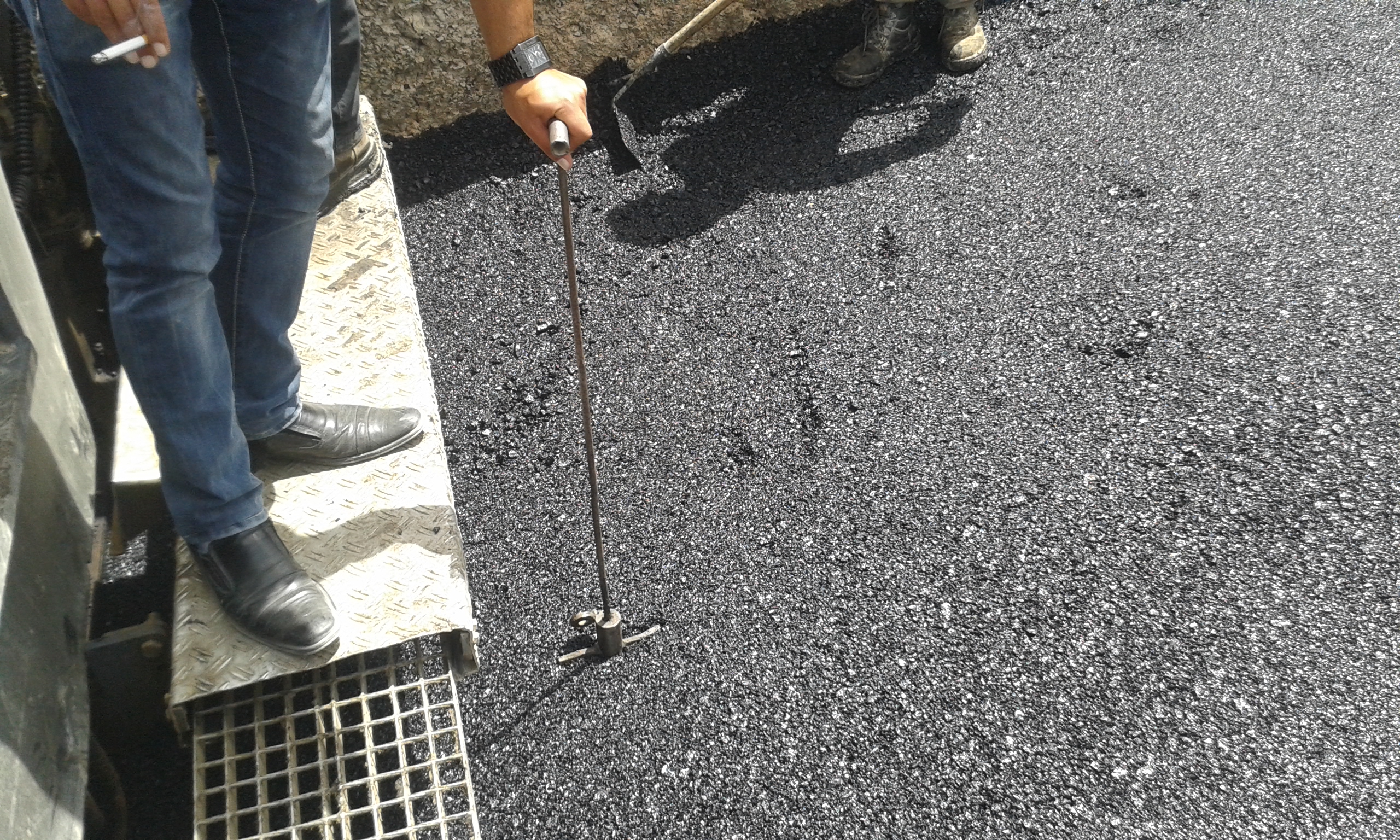 بلدية بيت لحم تنهي أعمال تعبيد وتأهيل شارع الكرمل ومقطع متفرع من شارع المياه