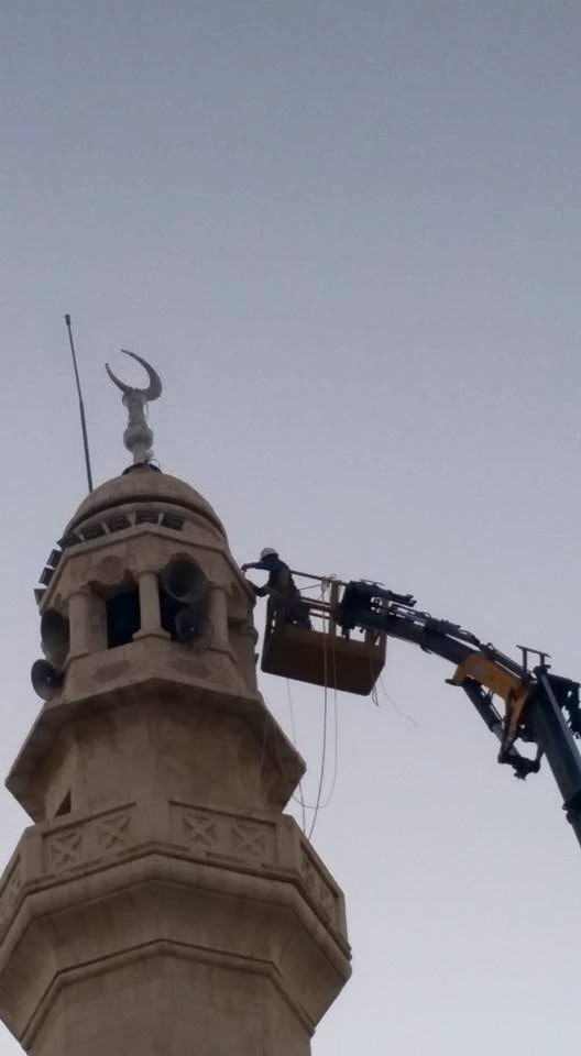 بلدية بيت لحم تعمل على تزيين مساجد المدينة والشوارع والحارات والميادين إستعدادا للشهر الفضيل 