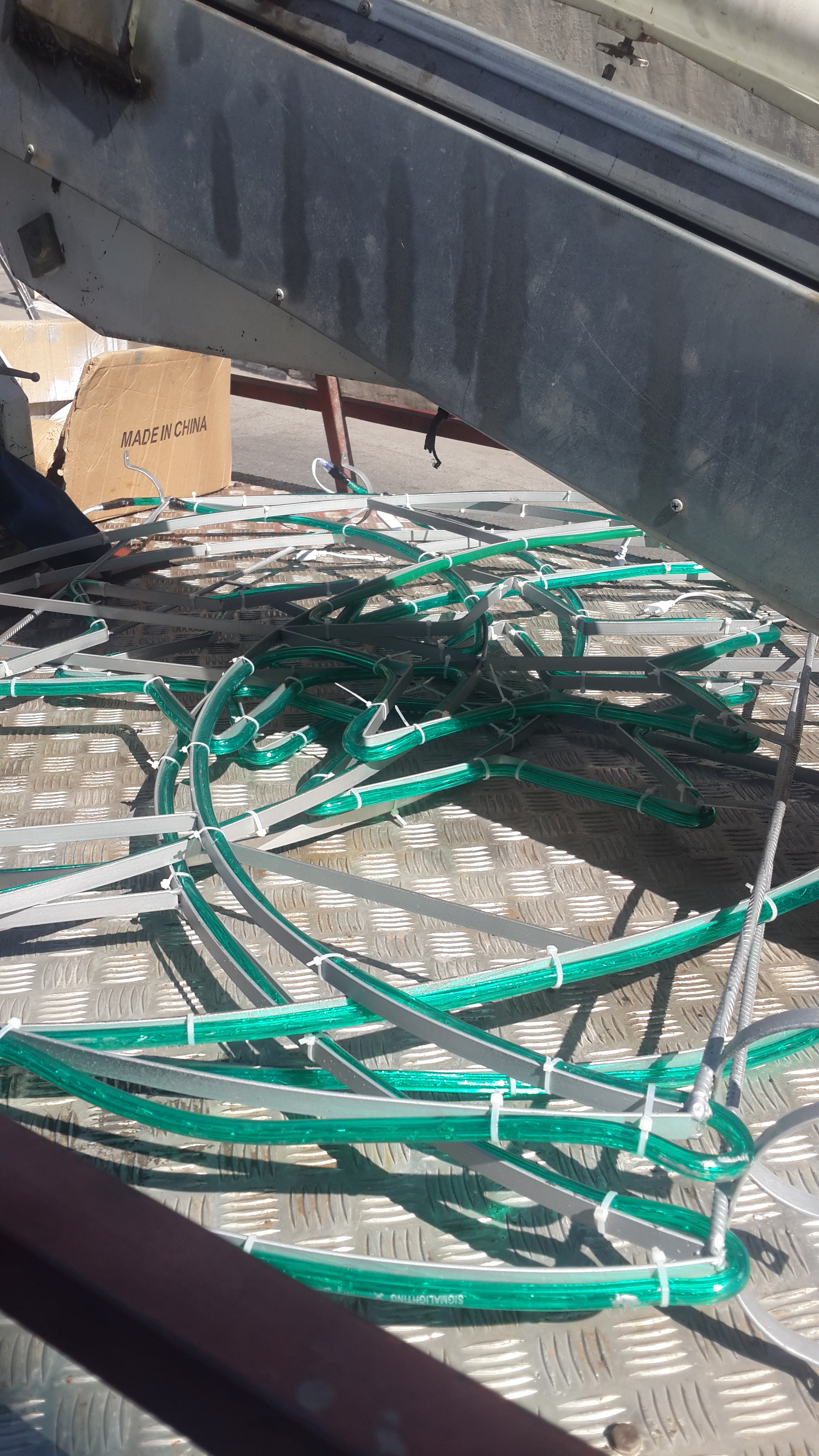 بلدية بيت لحم تعمل على تزيين مساجد المدينة والشوارع والحارات والميادين إستعدادا للشهر الفضيل 