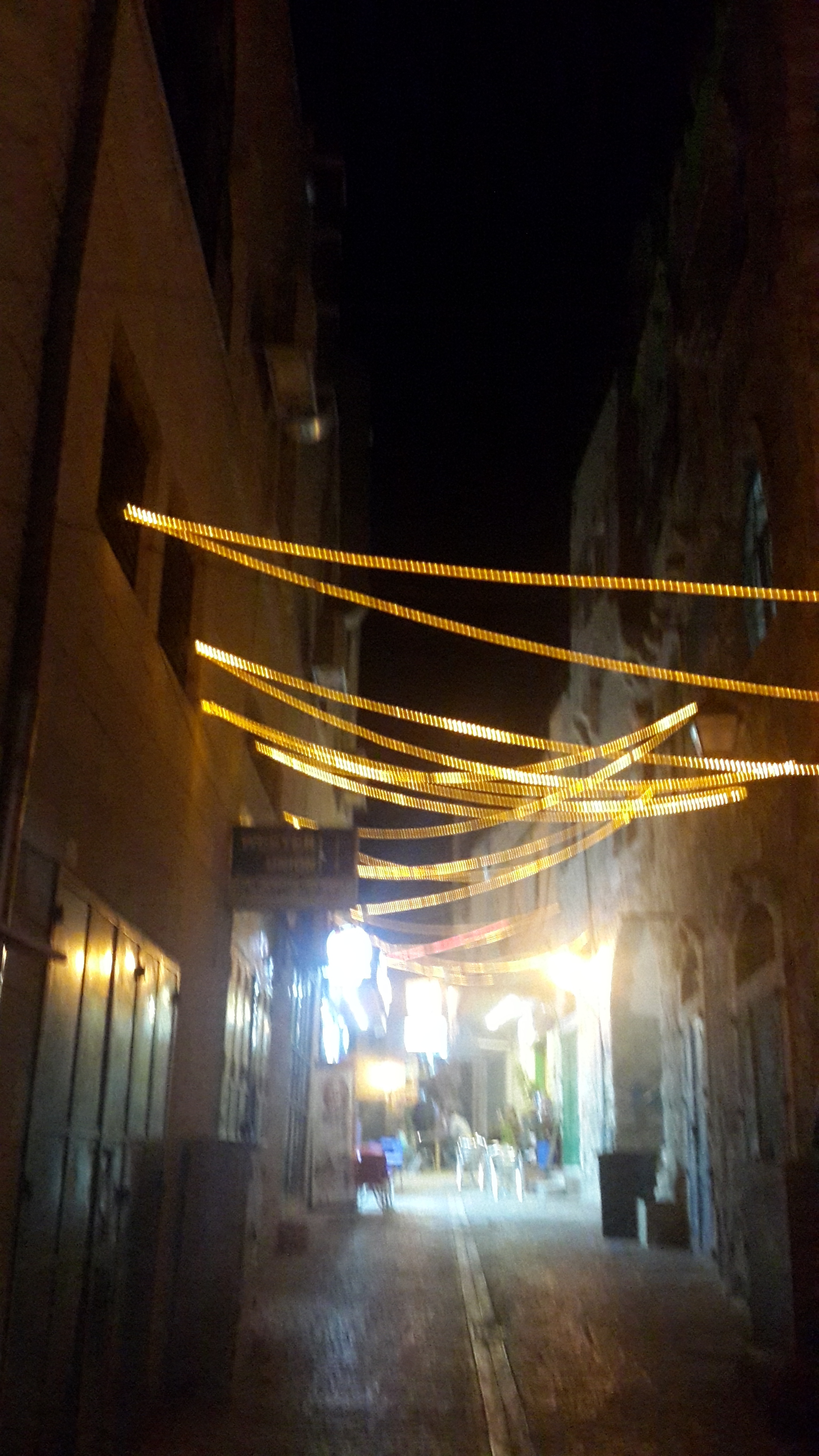 بلدية بيت لحم تعمل على تزيين مساجد المدينة والشوارع والحارات والميادين إستعدادا للشهر الفضيل 