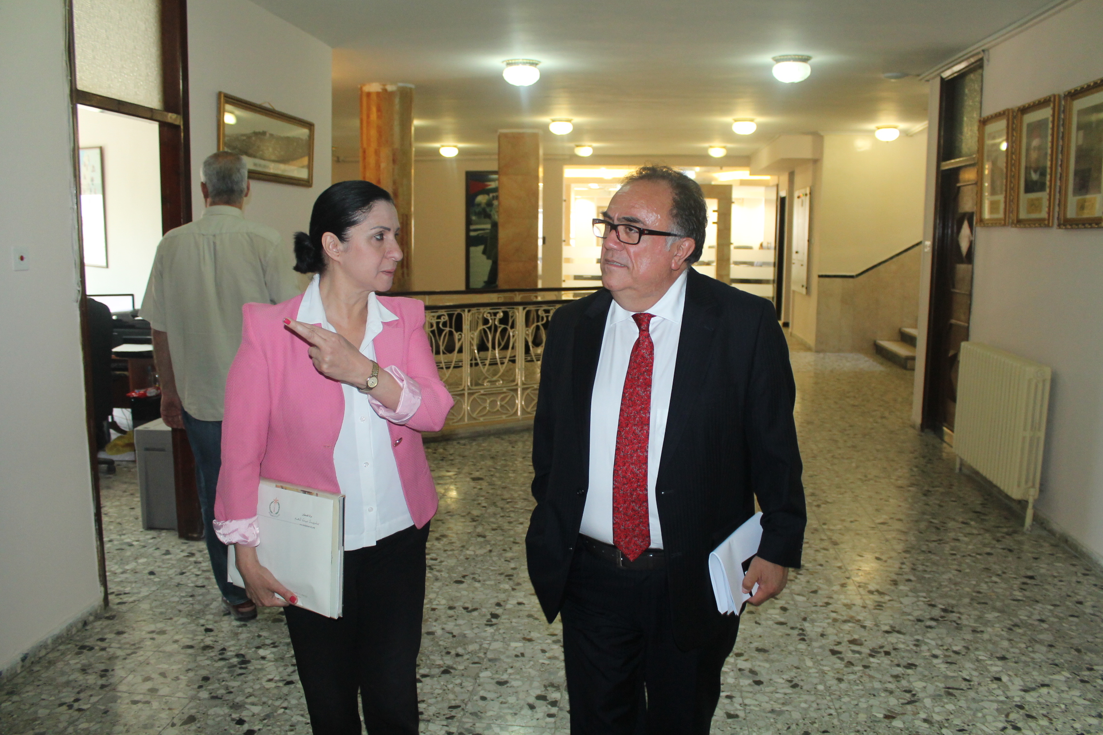 سفير المسكيك في فلسطين يزور رئيسة بلدية بيت لحم لدراسة أفق التعاون المستقبلي 