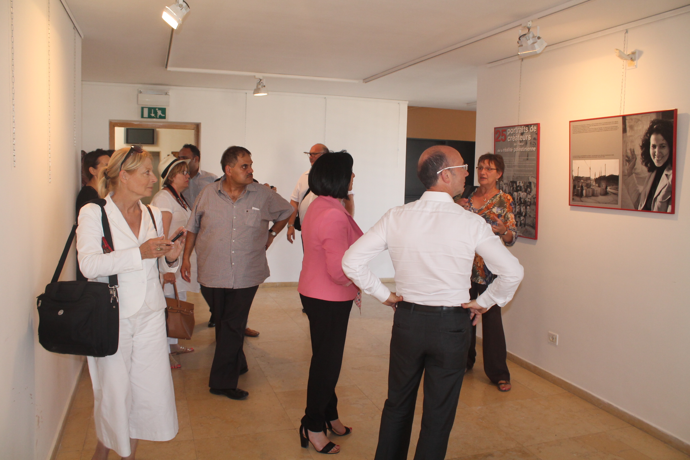 وفد من مقاطعة  أينو البلجيكية يزور بلدية بيت لحم  