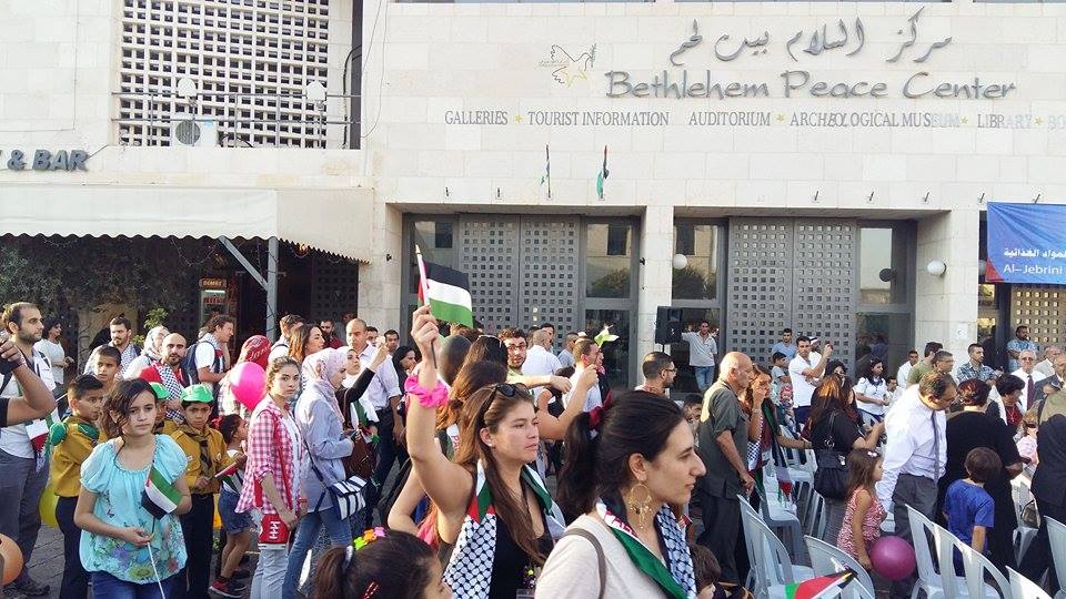 أعضاء المجلس المحلي الشبابي/ بيت لحم يشاركون في فعاليات برنامج أعرف تراثك 