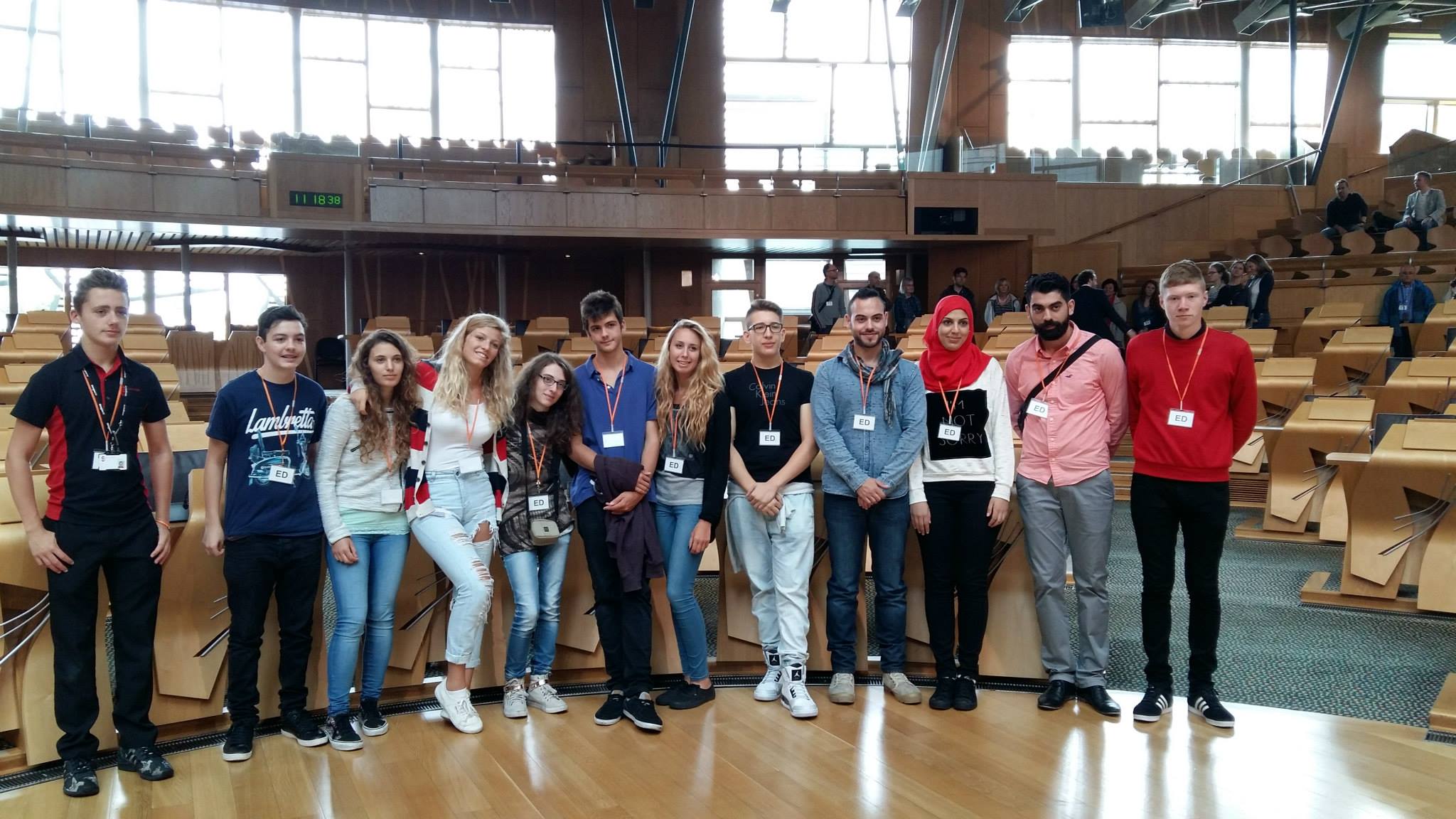 وفد من بلدية بيت لحم والمجلس الشبابي يشارك في برنامج دولي في غلاسكو الإسكتلندية 