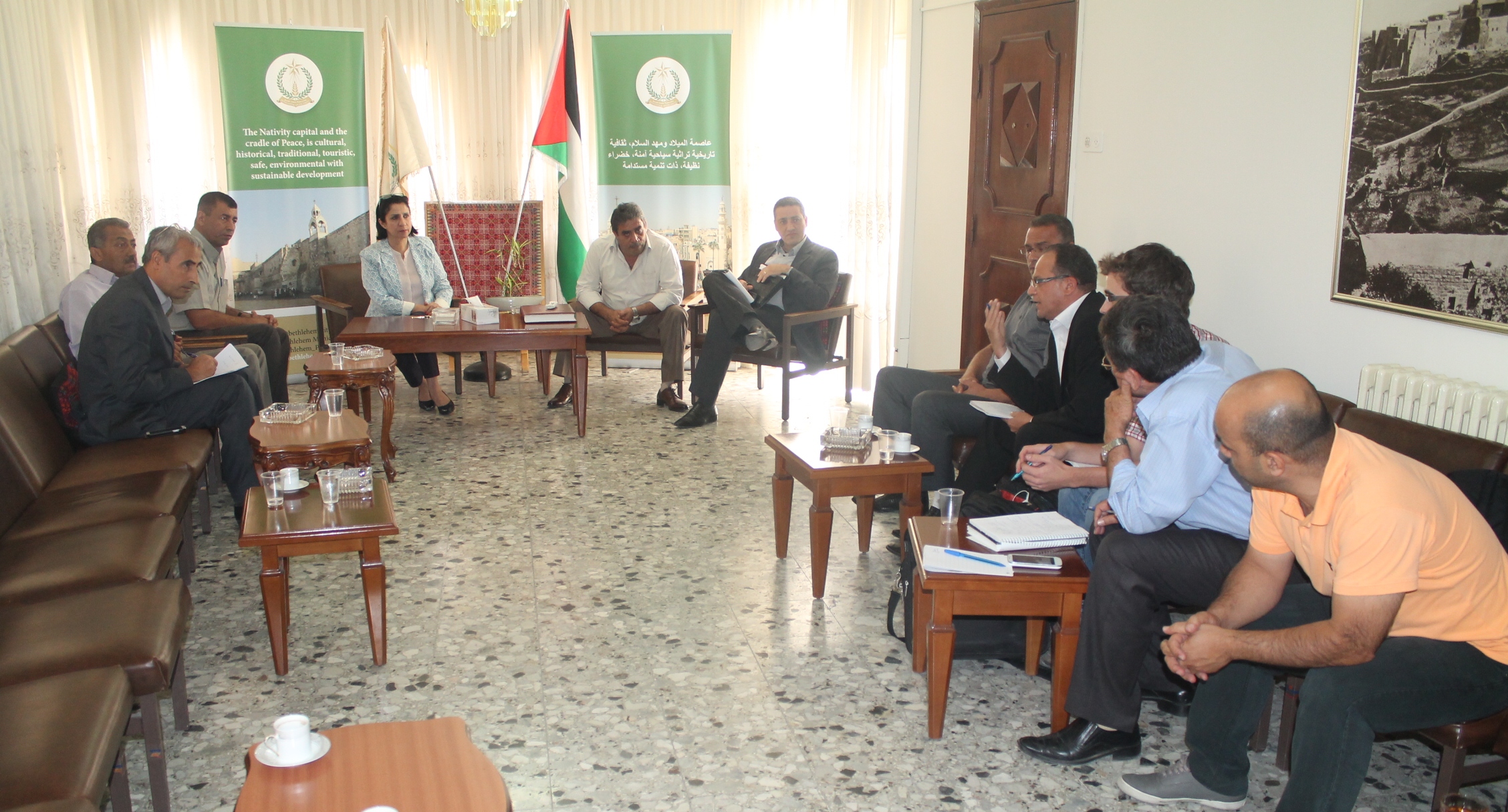 إجتماع في بلدية بيت لحم حول اخر التطورات والمستجدات الخاصة بمشروع تأهيل شبكة المجاري في بيت لحم