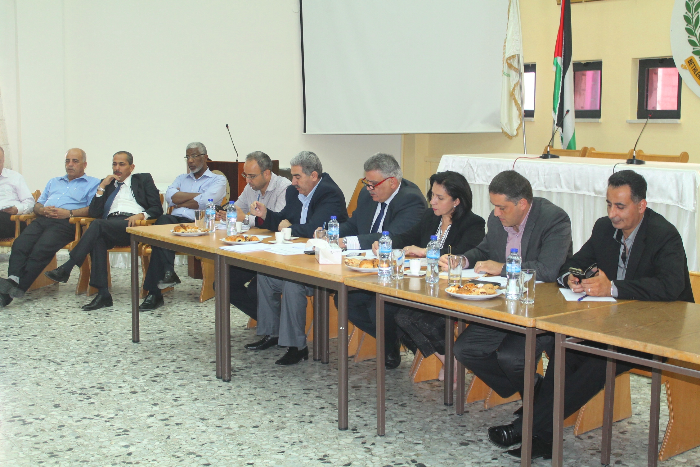 سلطة المياه تبحث في بلدية بيت لحم الاوضاع المائية في محافظة بيت لحم