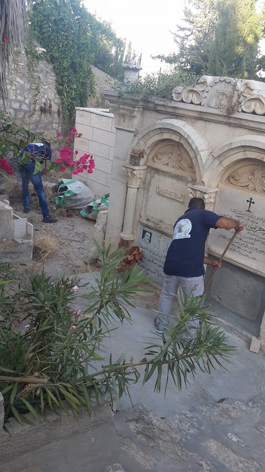 مجلس شبابي بيت لحم يشارك في تنظيف مقبرة الأرمن