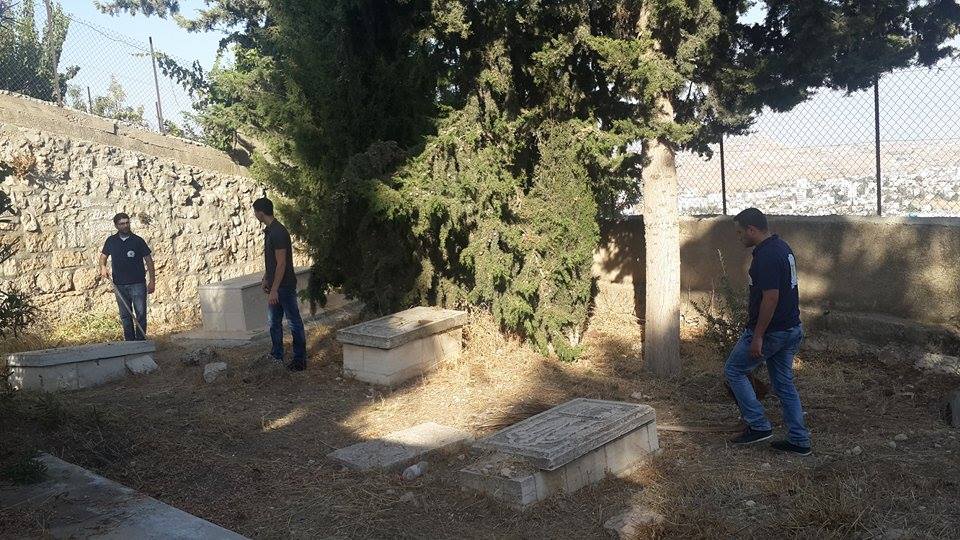 مجلس شبابي بيت لحم يشارك في تنظيف مقبرة الأرمن