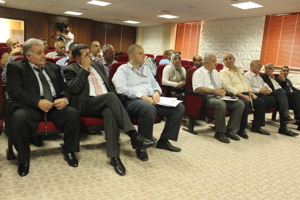 بلدية بيت لحم توقع إتفاقية تفاهم مع سلطة الطاقة والموارد الطبيعية  للاستبدال إنارة شارع ياسر عرفات