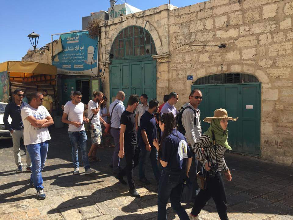 بلدية بيت لحم والمجلس الشبابي يستقبلون المشاركين في ملتقى رام الله الدولي 