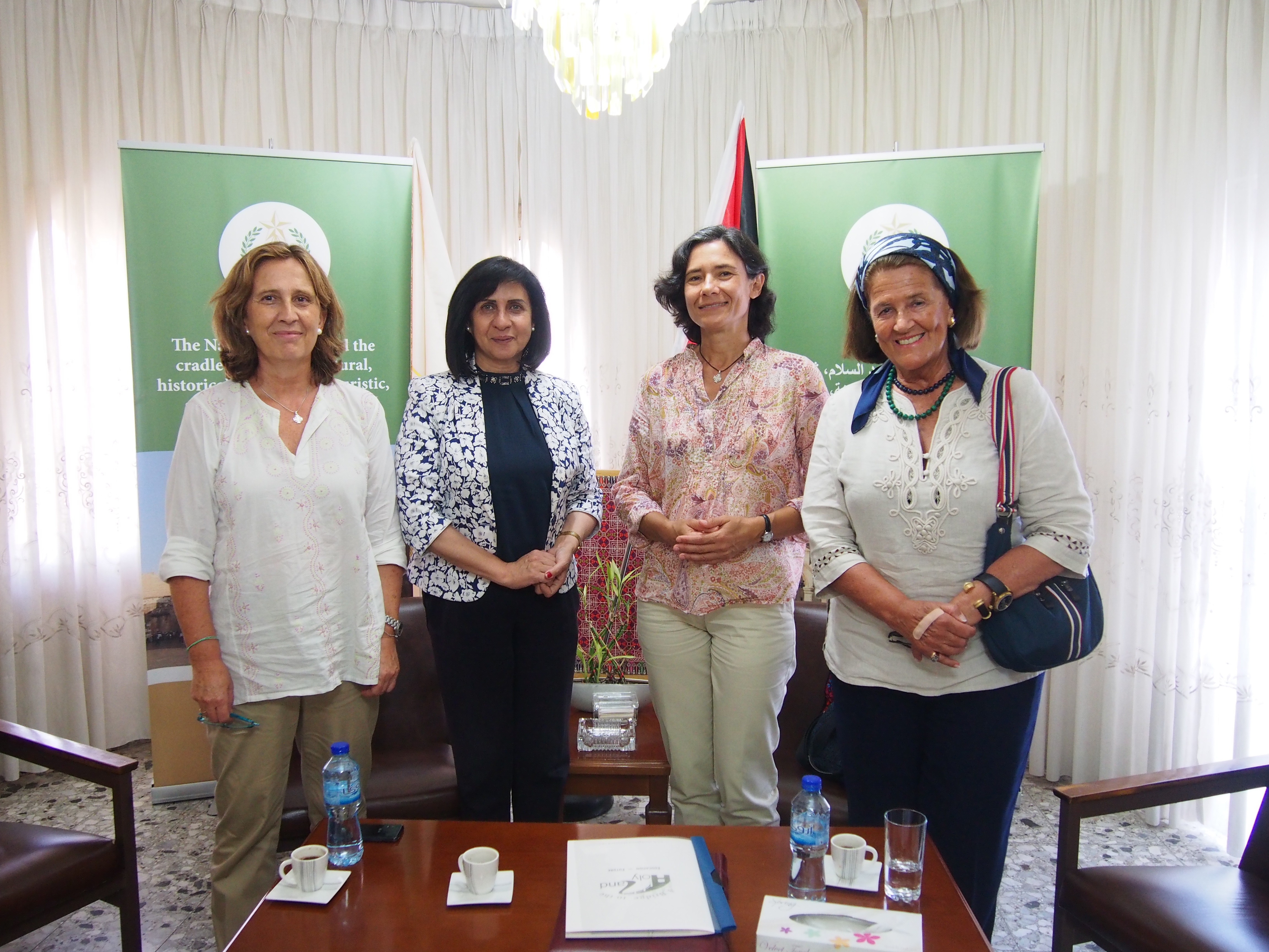 الأميرة مونيكا تلتقي برئيسة بلدية بيت لحم وتستمع الى احتياجات مستشفى بيت جالا الحكومي 