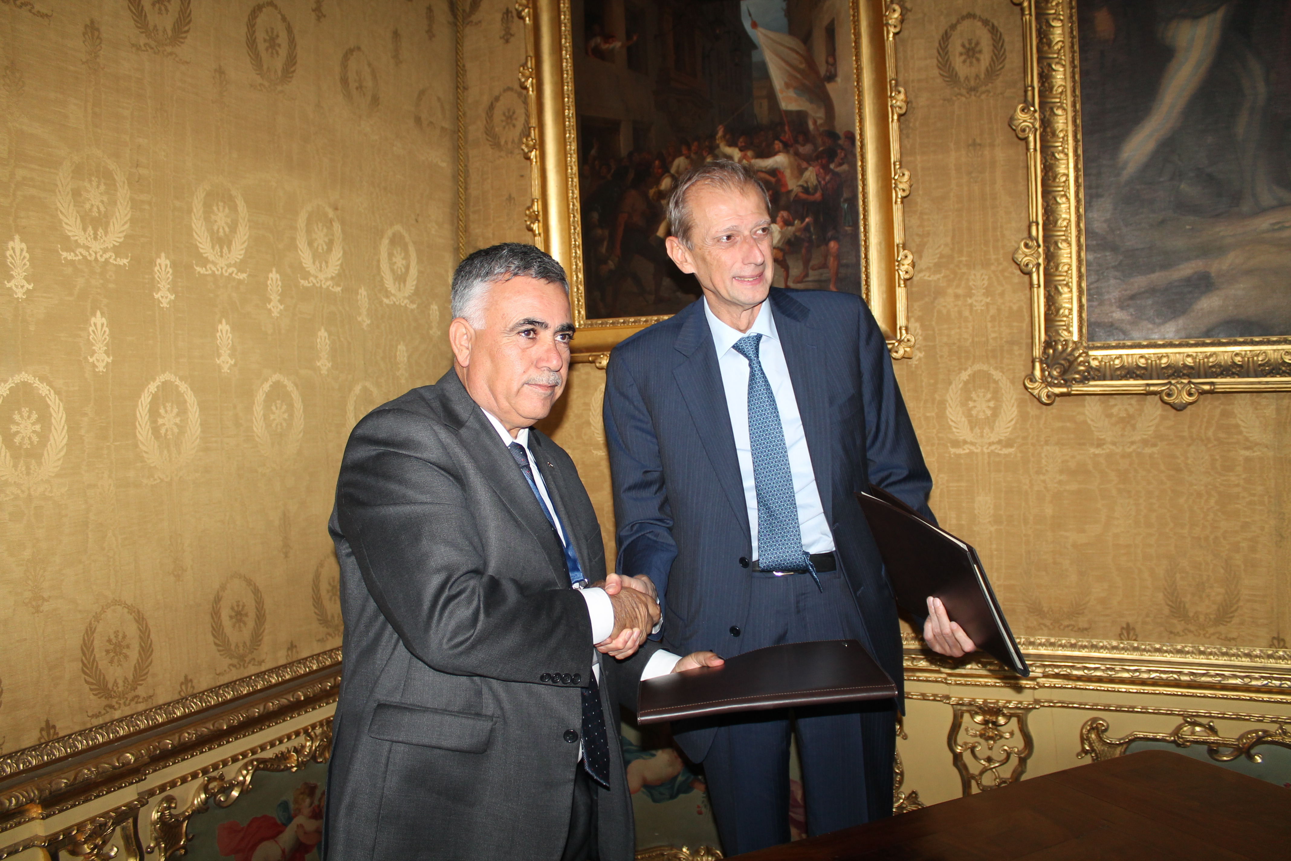 بلديتا بيت لحم وتورين الإيطالية توقعان إتفاقية تعاون مشترك  في مجالات التنمية المحلية والتعاون الثقافي والإقتصادي