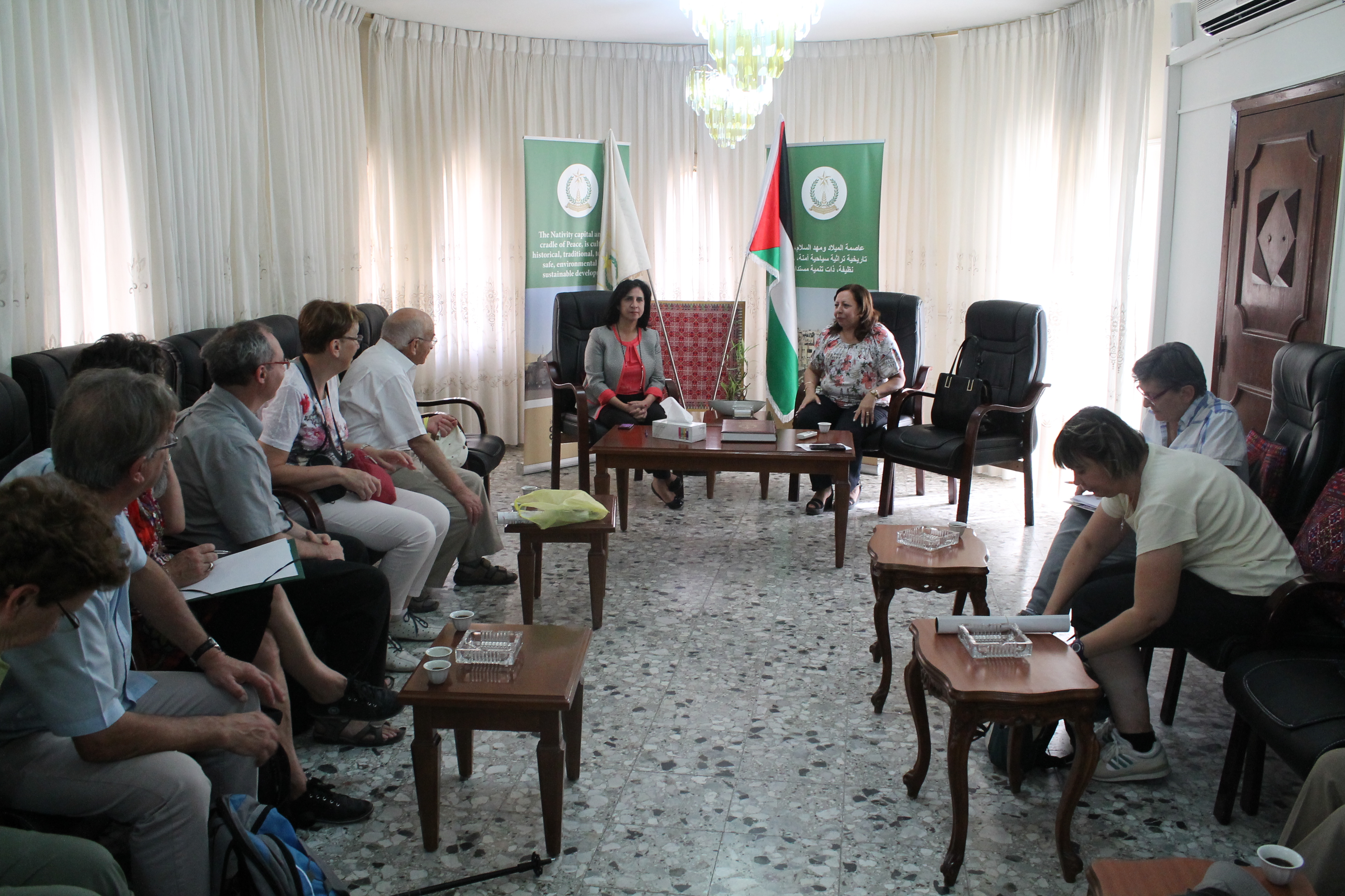 زيارة وفد مؤسسة Avenir Jeunes Bethleem