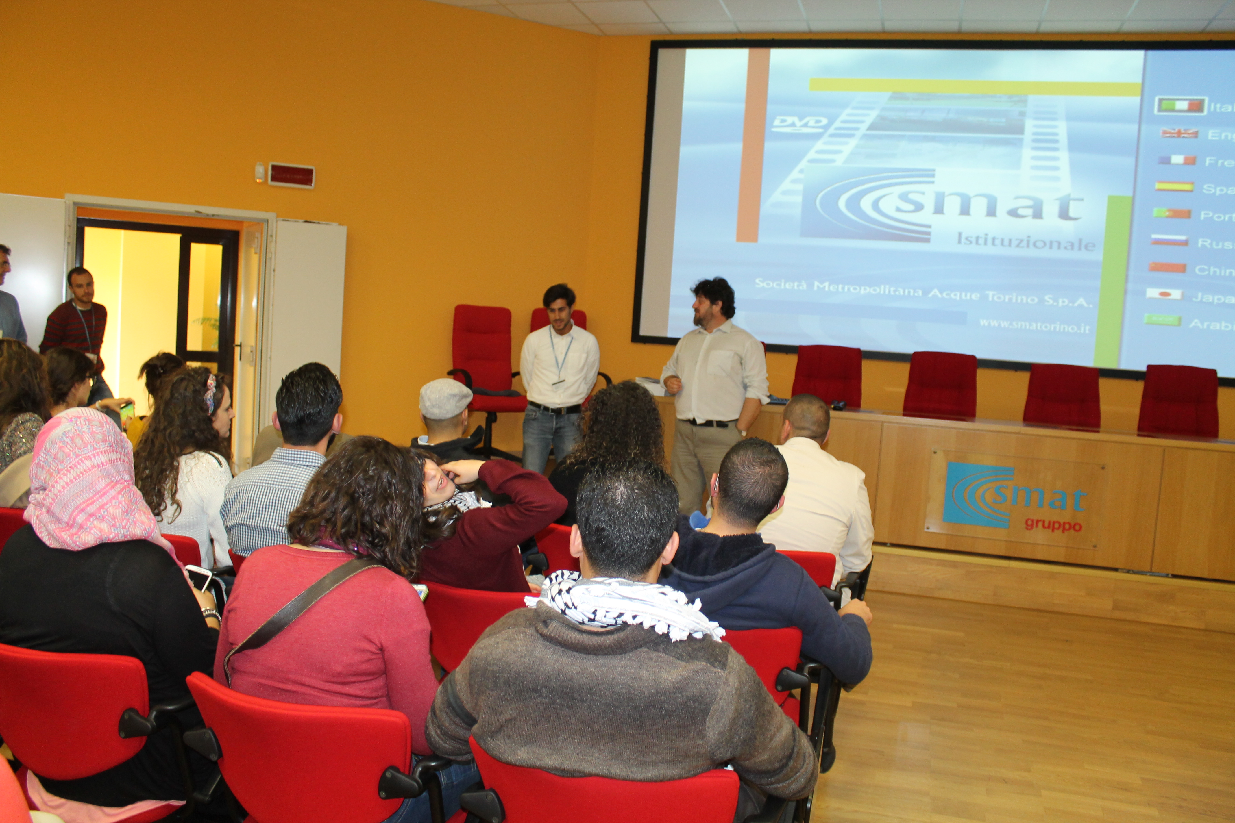 العلم الفلسطيني حاضر في المؤتمر الدولي الثالث للتنمية الإقتصادية المحلية في القصر الملكي في تورين من خلال وفد سلطة المياه والمجاري وبلدية بيت لحم بيت جالا بيت ساحور 