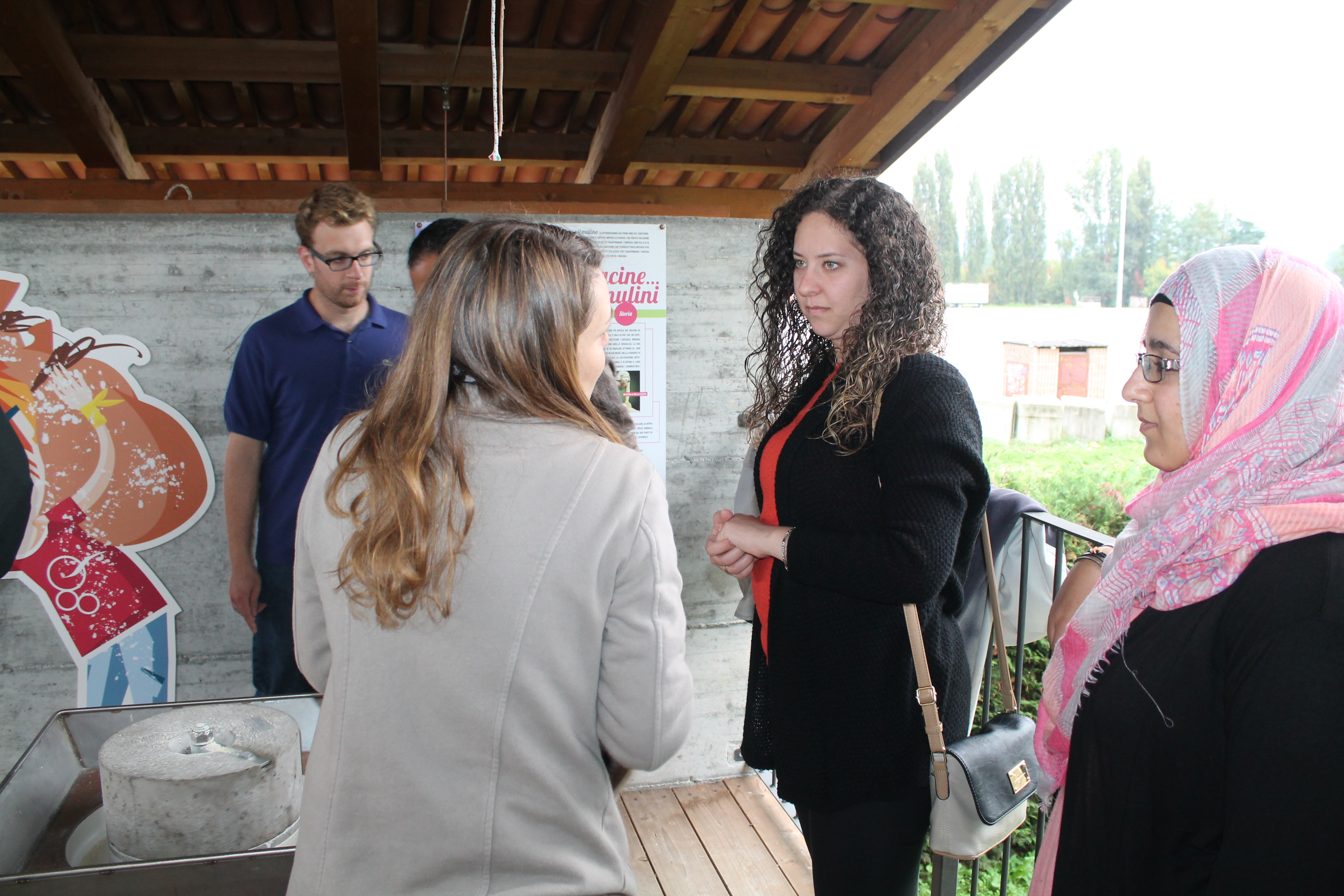 العلم الفلسطيني حاضر في المؤتمر الدولي الثالث للتنمية الإقتصادية المحلية في القصر الملكي في تورين من خلال وفد سلطة المياه والمجاري وبلدية بيت لحم بيت جالا بيت ساحور 