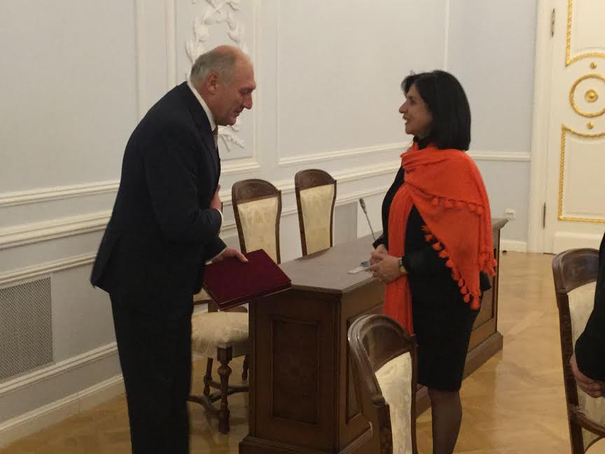 بابون تلتقي نائب محافظ سانت بطرسبورغ وتبحث سبل التعاون المشترك