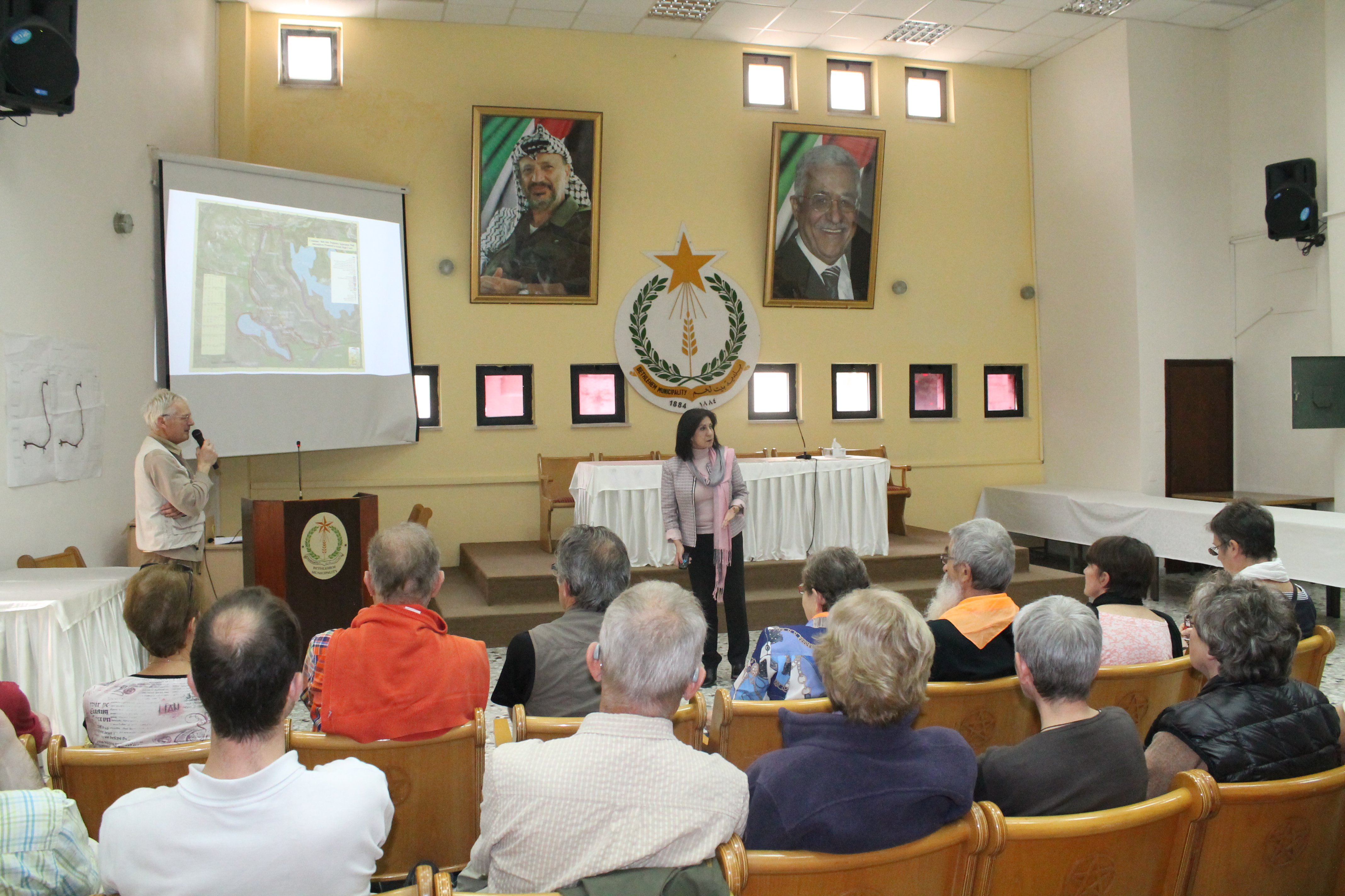 بابون تستقبل وفدين من بريطانيا وفرنسا وتنقل لهم واقع المدينة وأهم التحديات 