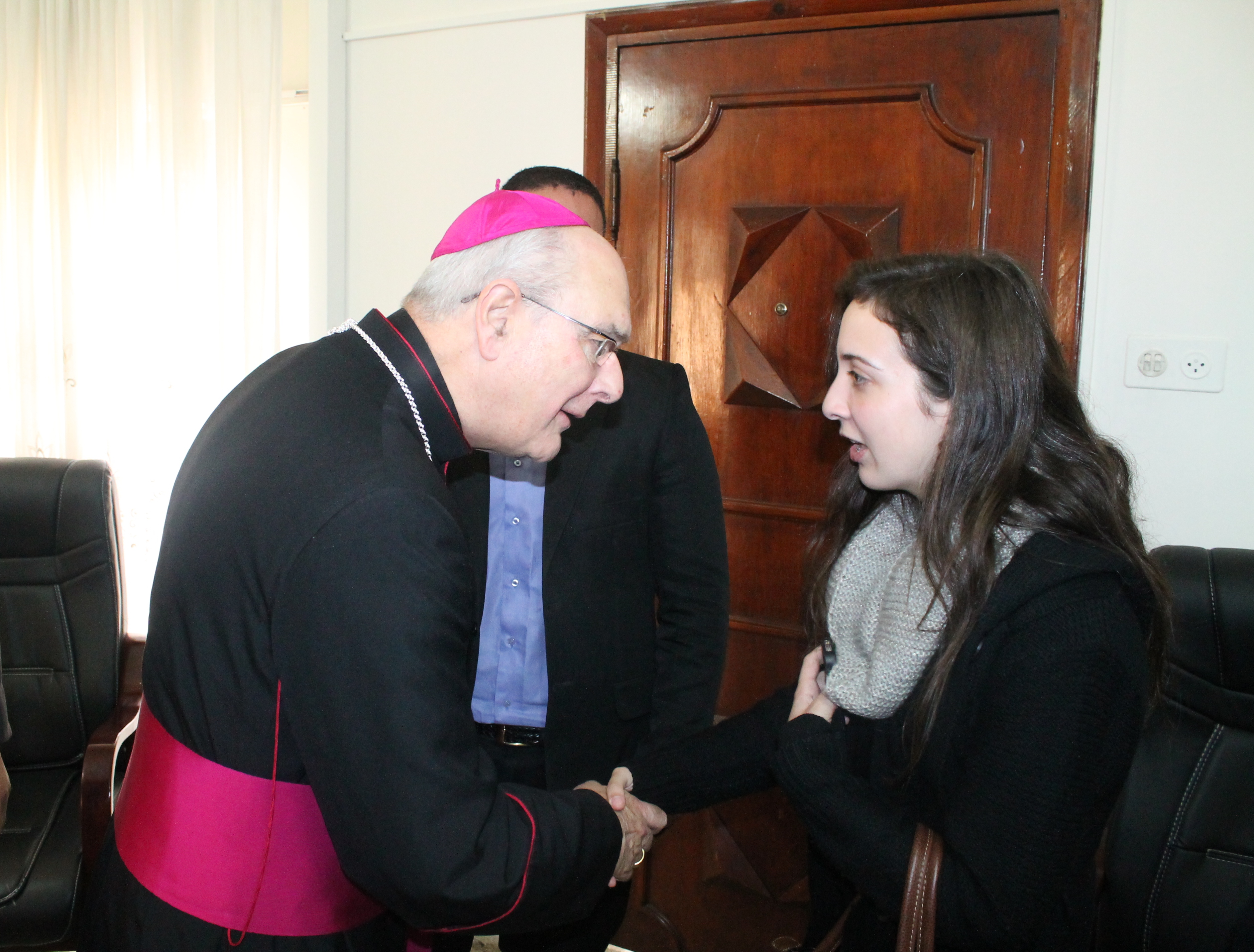  عدد من الأساقفة البريطانيين يزورون بلدية بيت لحم ويلتقون بنائب رئيسة البلدية  والمجلس المحلي الشبابي