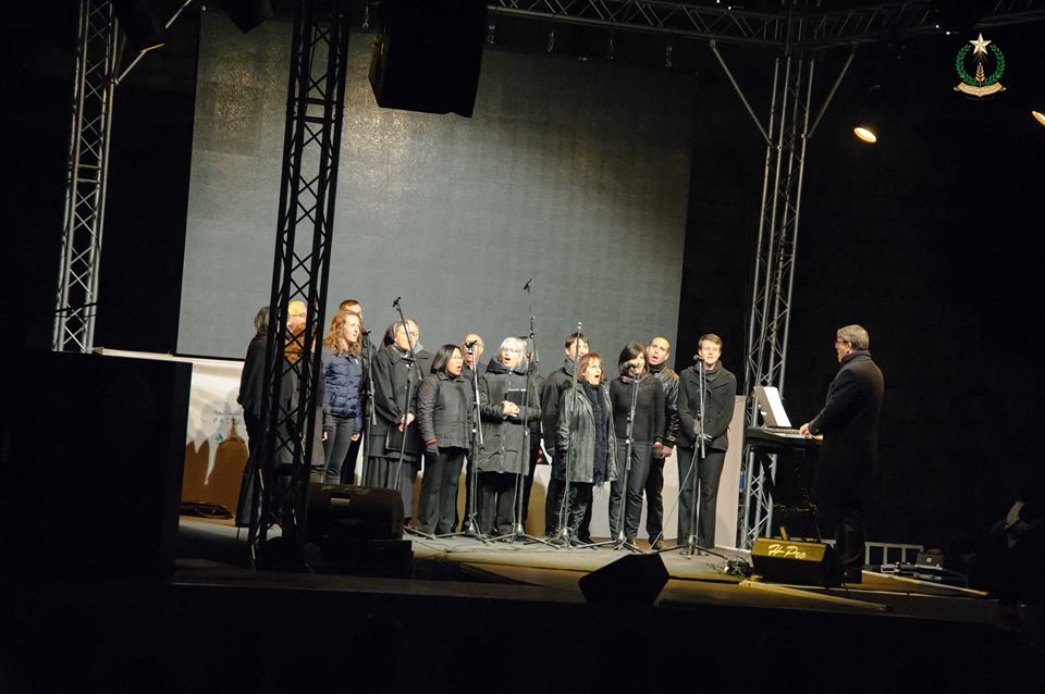 الاحتفال بإضاءة شجرة الميلاد في مدينة بيت لحم