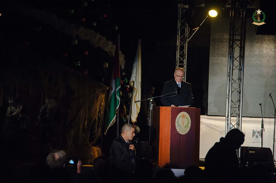 الاحتفال بإضاءة شجرة الميلاد في مدينة بيت لحم