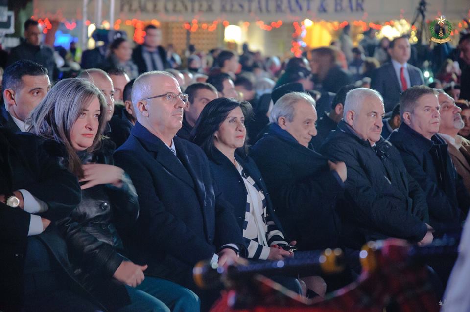 الاحتفال بإضاءة شجرة الميلاد في مدينة بيت لحم