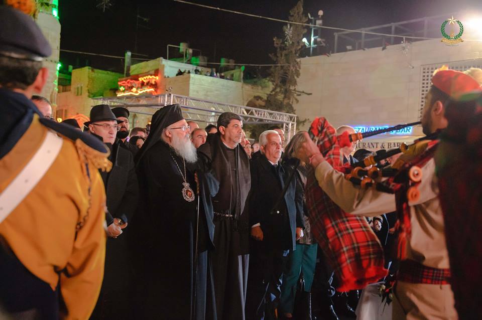 الاحتفال بإضاءة شجرة الميلاد في مدينة بيت لحم