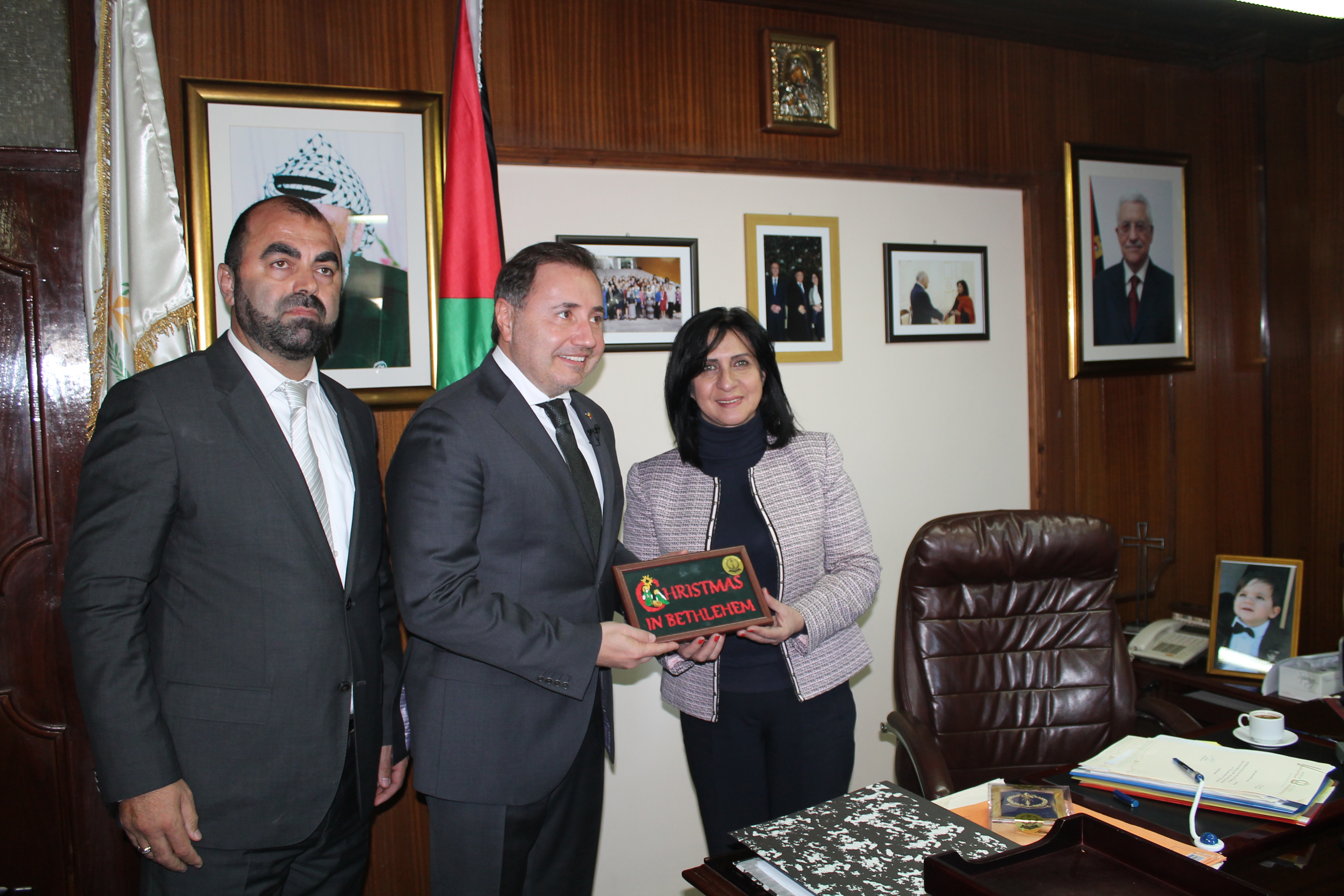 بابون تلتقي برئيس الحزب البرلماني الروماني والمرشح لرئاسة رومانيا 