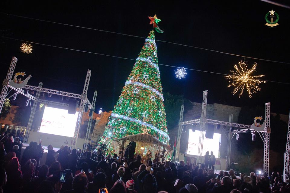 شجرة الميلاد في بيت لحم من بين أكثر الأشجار إبداعاً حول العالم  