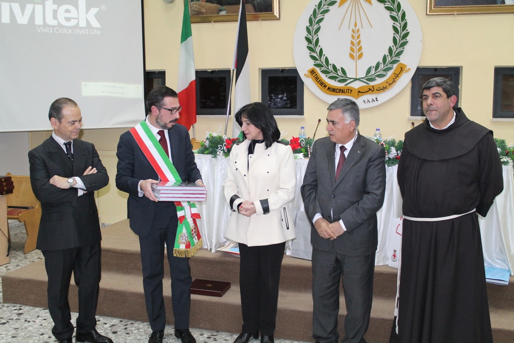 بلدية بيت لحم تطلق مجموعة من مشاريعها  الممولة من الحكومة الإيطالية من خلال  برنامج دعم البلديات الفلسطينية ومن بينها حوش السريان والمدبسة