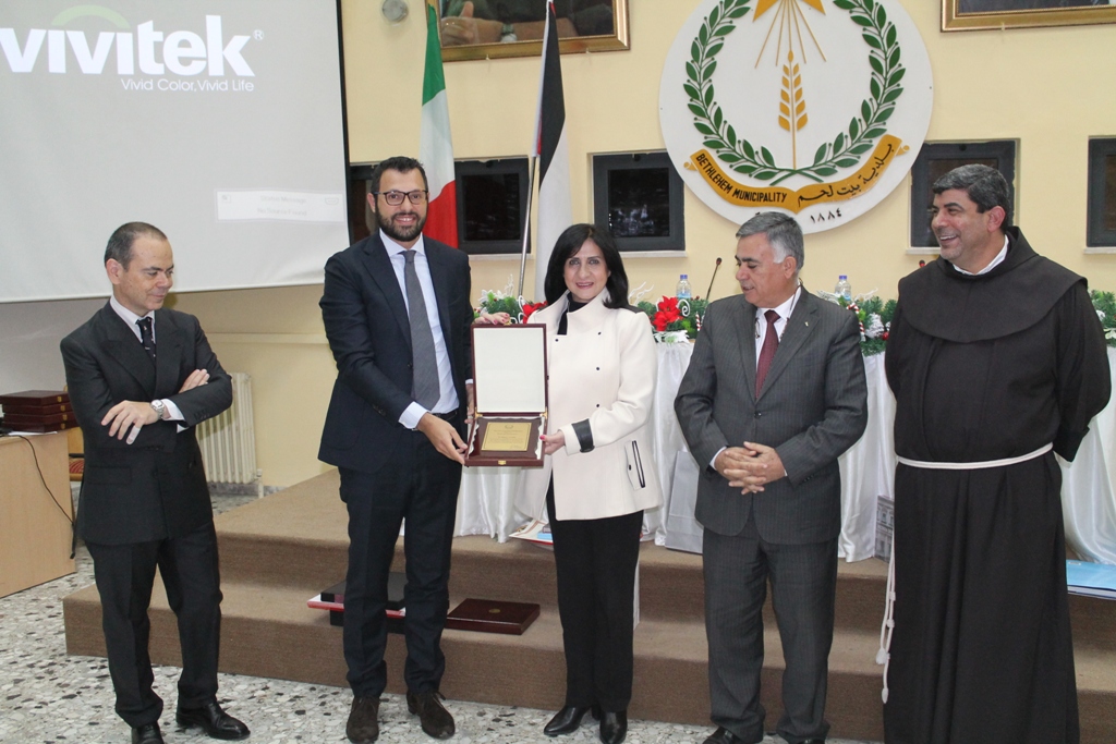 بلدية بيت لحم تطلق مجموعة من مشاريعها  الممولة من الحكومة الإيطالية من خلال  برنامج دعم البلديات الفلسطينية ومن بينها حوش السريان والمدبسة