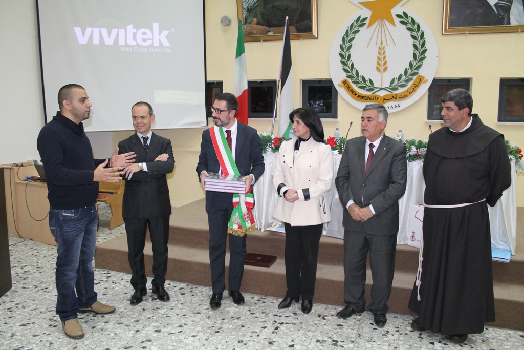 بلدية بيت لحم تطلق مجموعة من مشاريعها  الممولة من الحكومة الإيطالية من خلال  برنامج دعم البلديات الفلسطينية ومن بينها حوش السريان والمدبسة