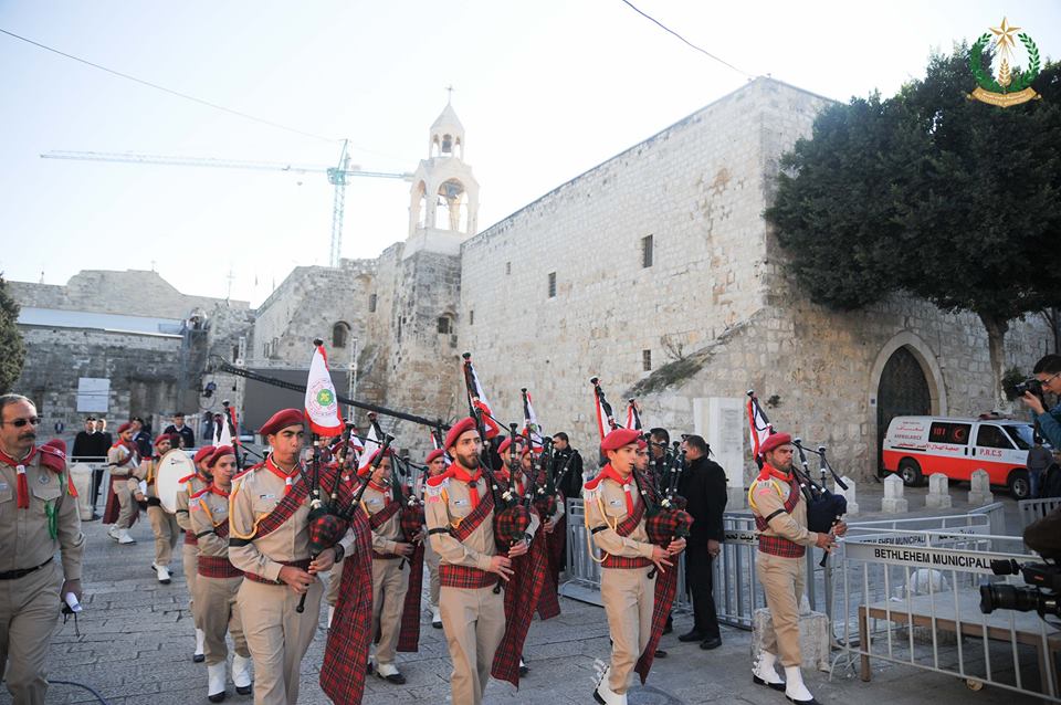 24-12-2015 إستقبال غبطة البطريرك فؤاد طوال والأمسية الميلادية 